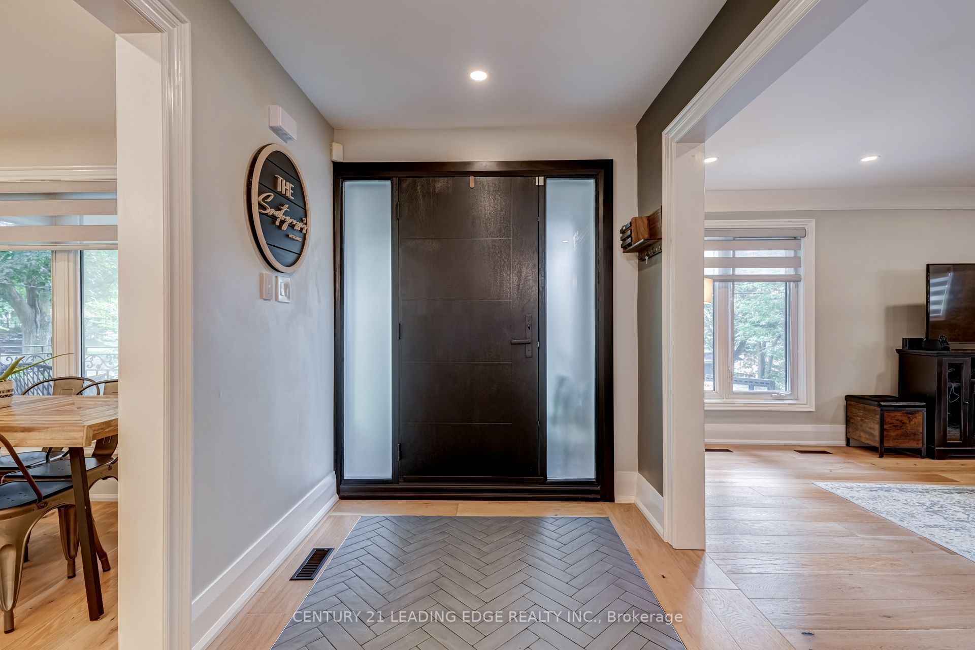 5 Mountbatten Road, Toronto, ON M9P 1Y8 photo 3