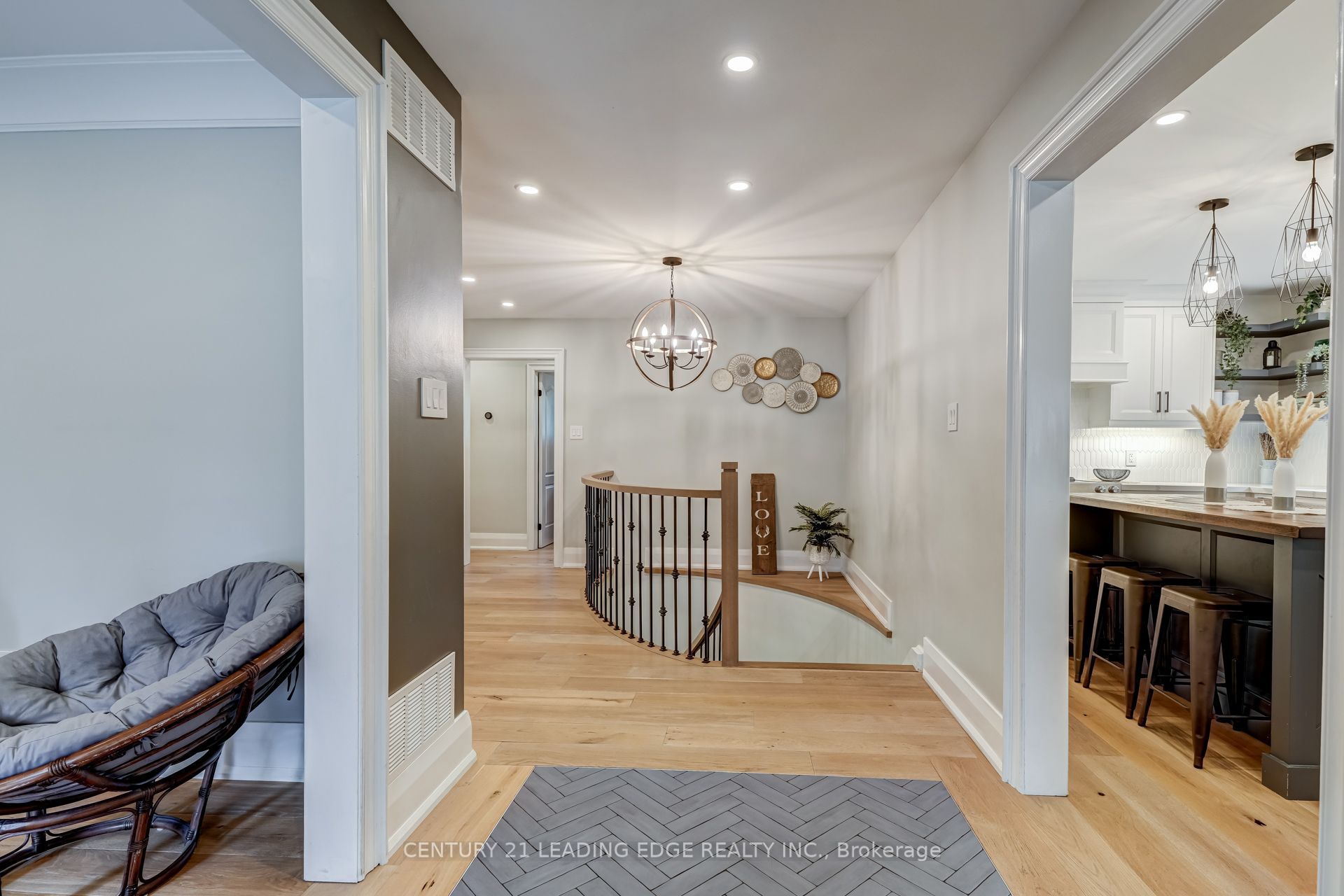 5 Mountbatten Road, Toronto, ON M9P 1Y8 photo 4