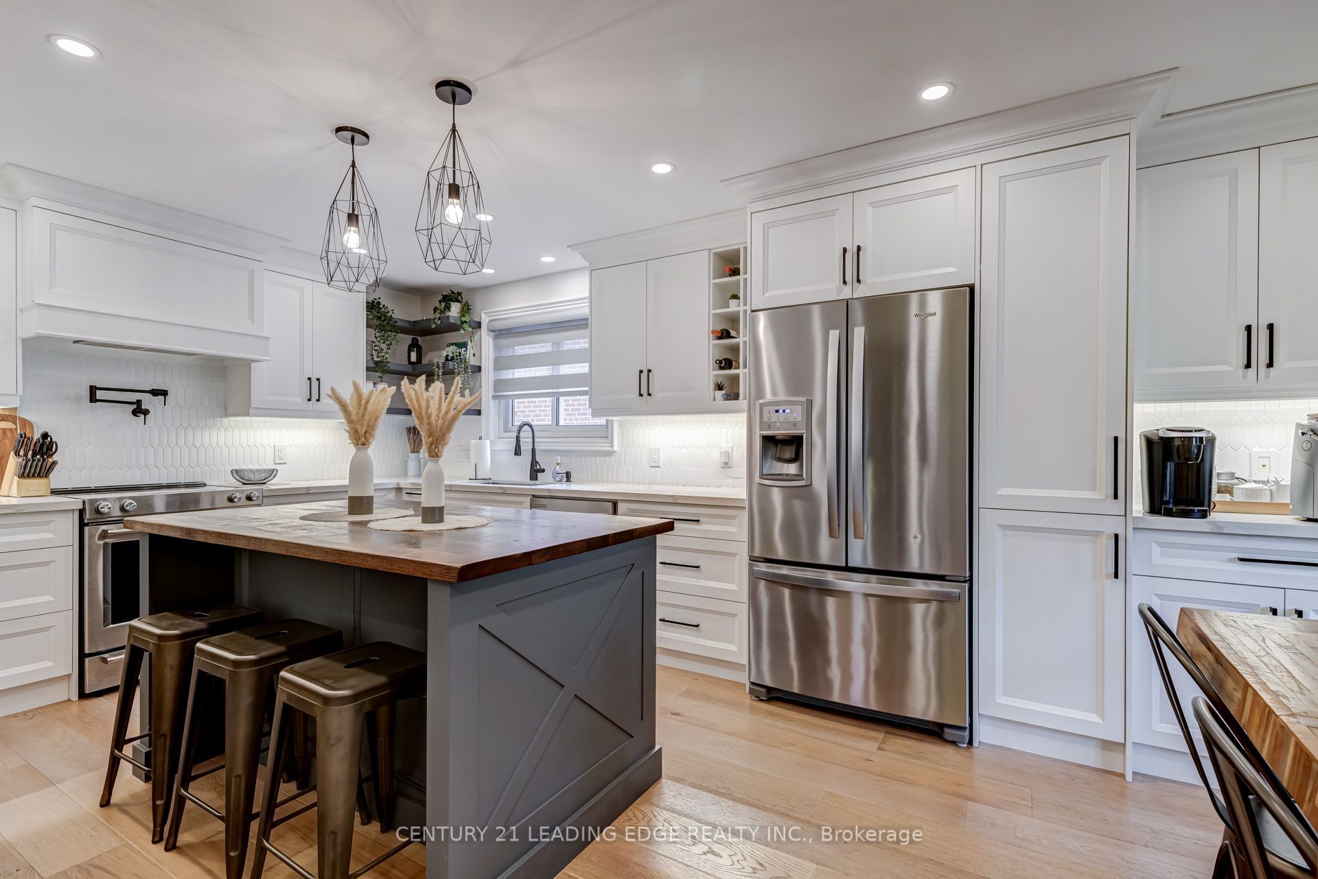 5 Mountbatten Road, Toronto, ON M9P 1Y8 photo 5