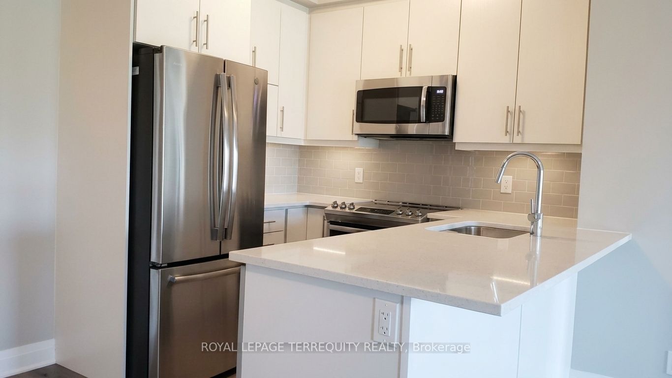 128 Grovewood Common 315, Oakville, ON L6H 0X3 photo 2