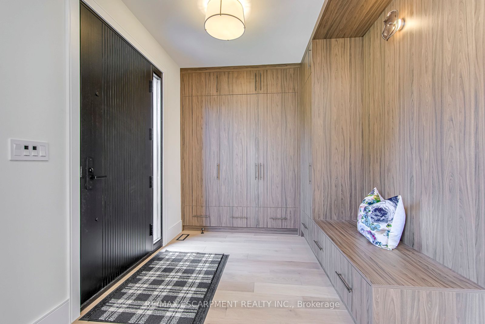 1411 Mountain Grove Avenue, Burlington, ON L7P 2H1 photo 4