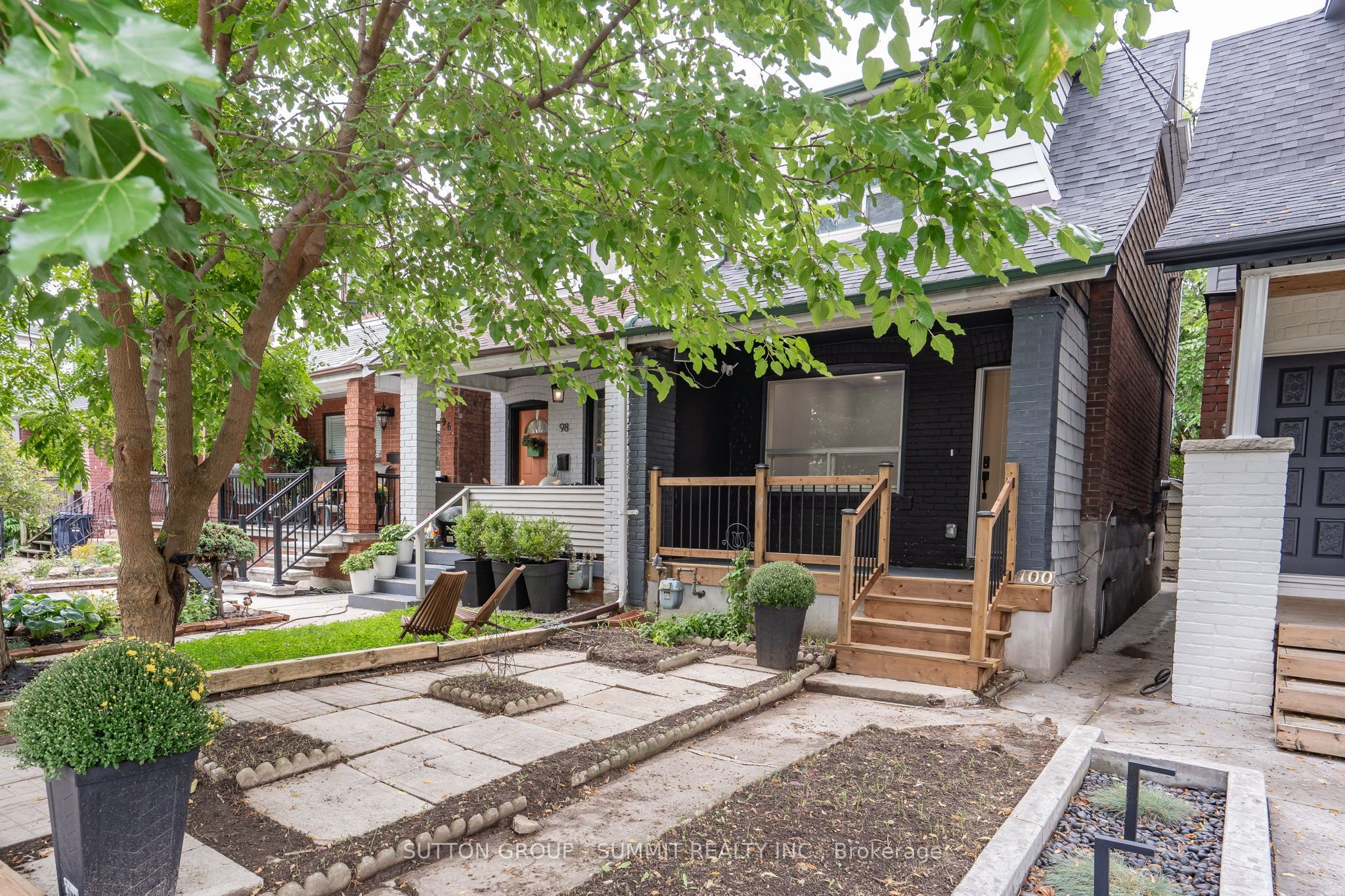 100 ROSETHORN Avenue, Toronto, ON M6N 3L1 photo 2