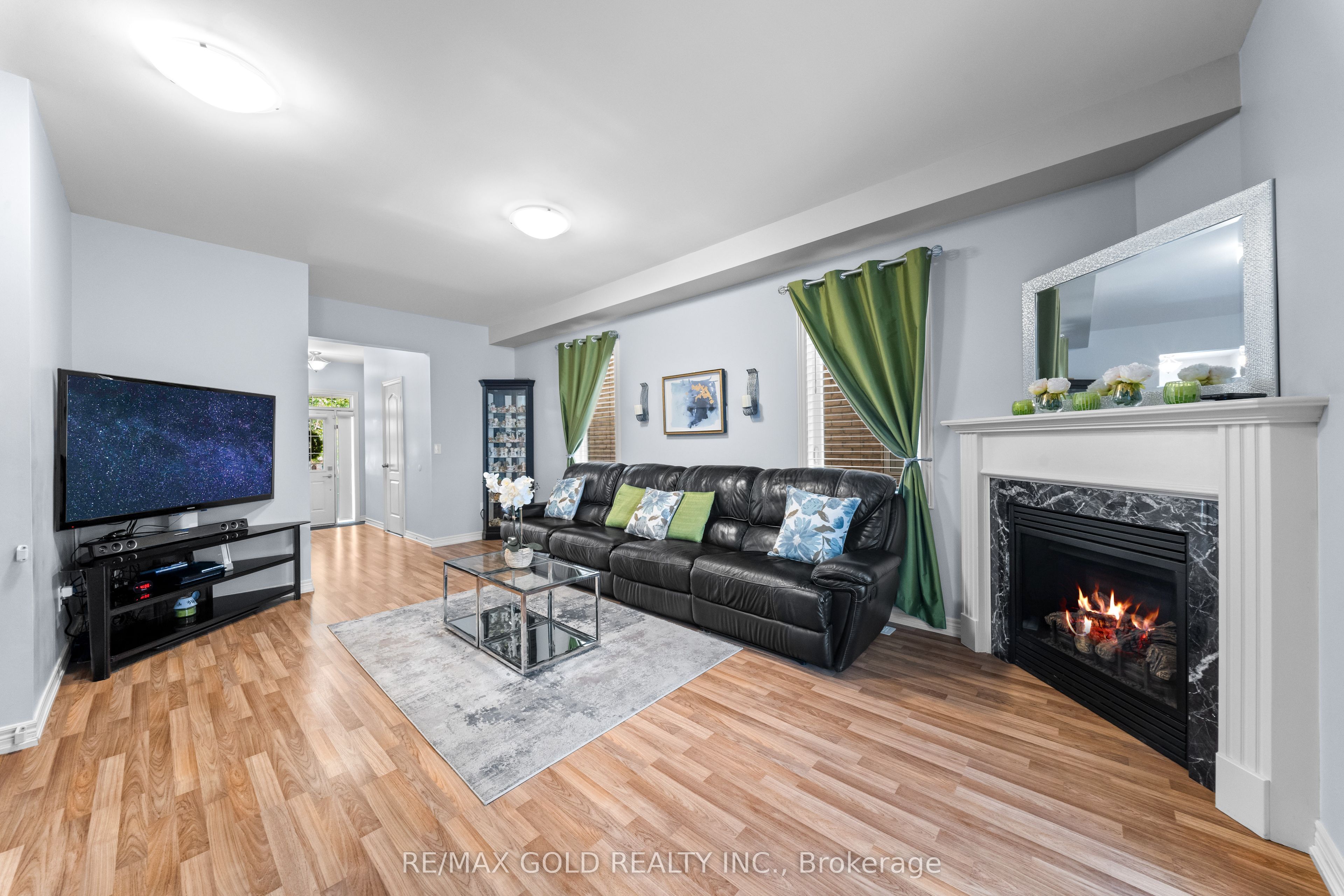 73 Lesabre Crescent, Brampton, ON L6P 3R4 photo 3