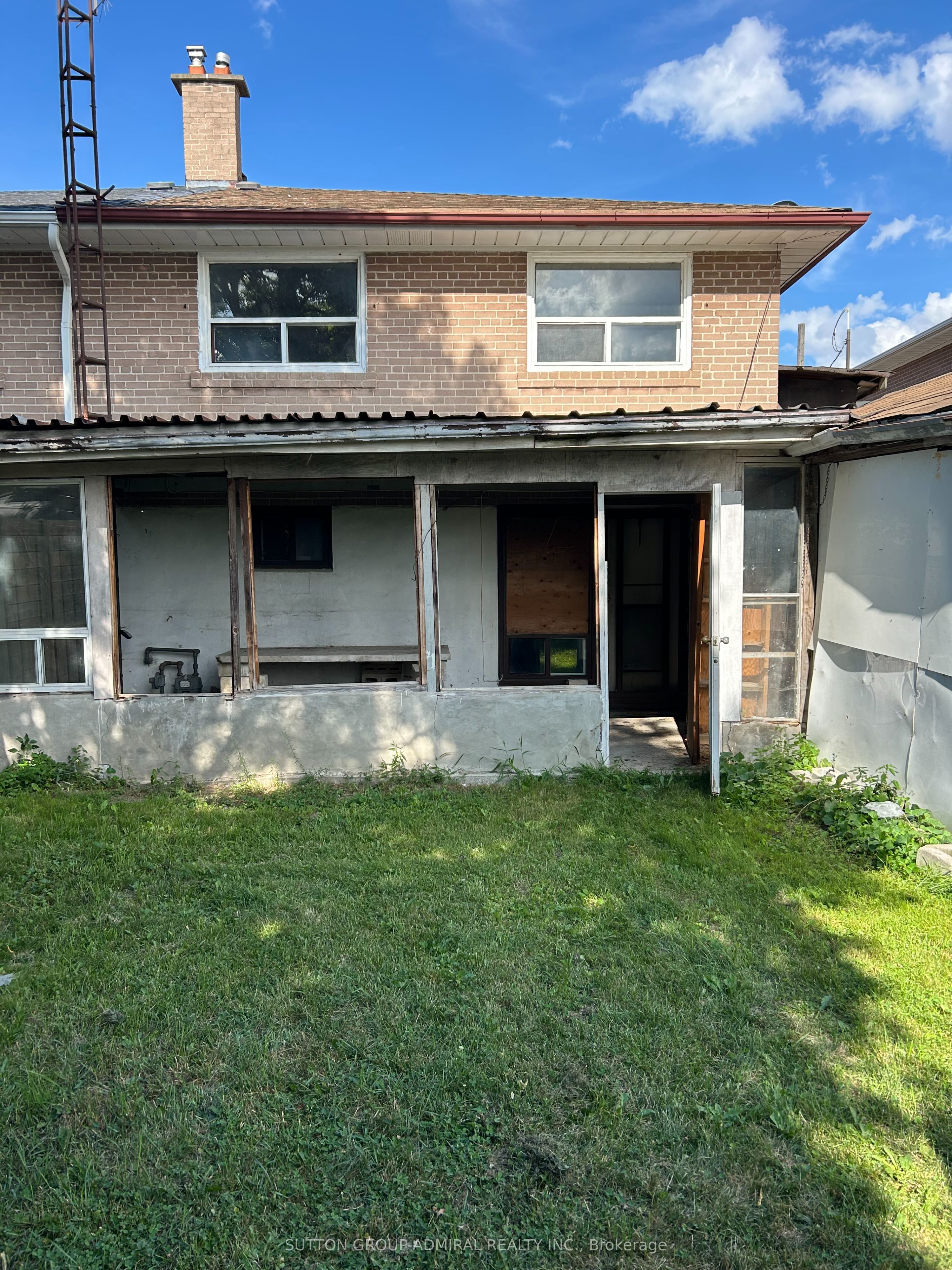 205 St Lucie Drive, Toronto, ON M9M 1T4 photo 2