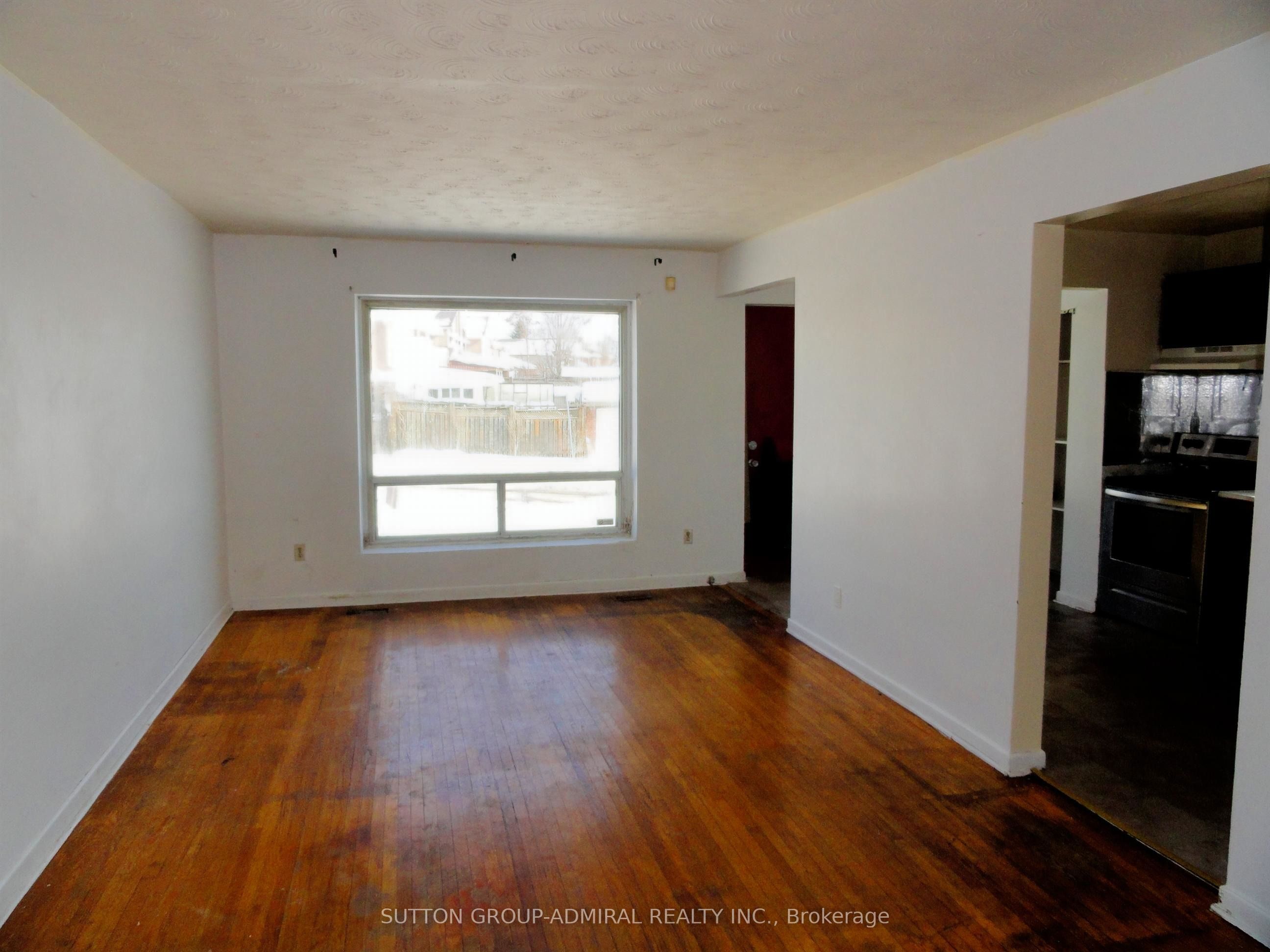 205 St Lucie Drive, Toronto, ON M9M 1T4 photo 4