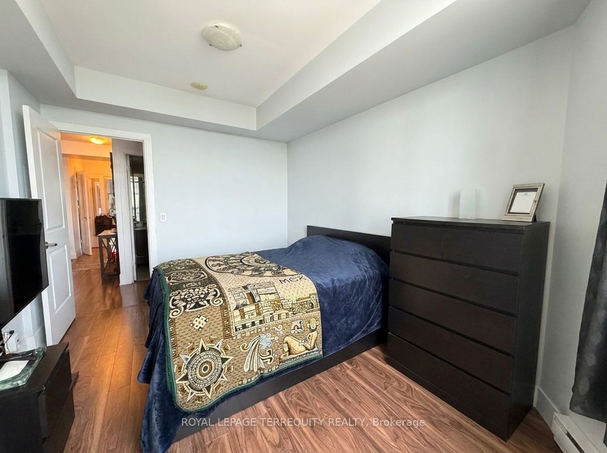330 Burnhamthorpe Road W 2810, Mississauga, ON L5B 0E1 photo 5
