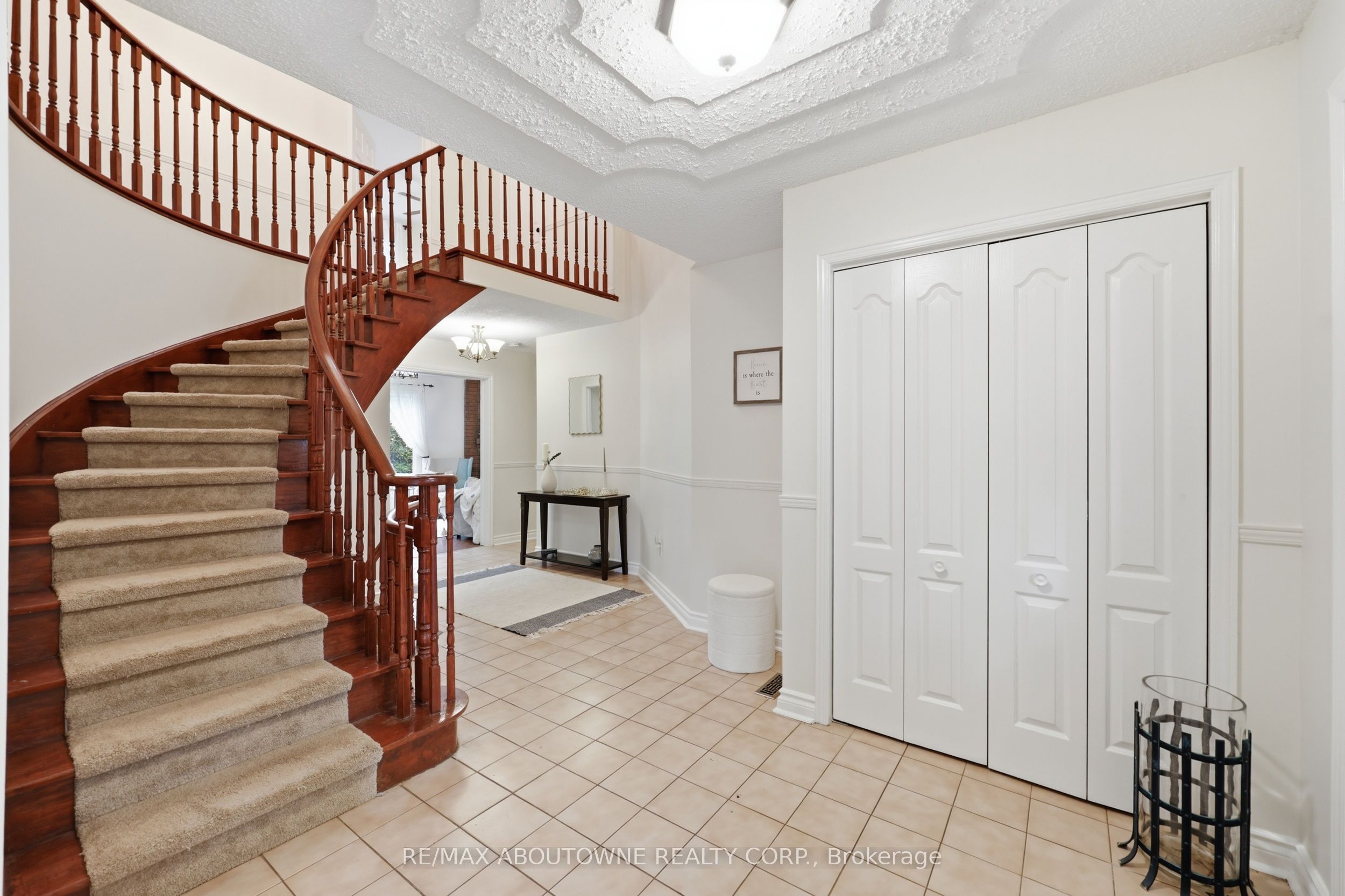 572 Harmony Avenue, Burlington, ON L7N 3S8 photo 5
