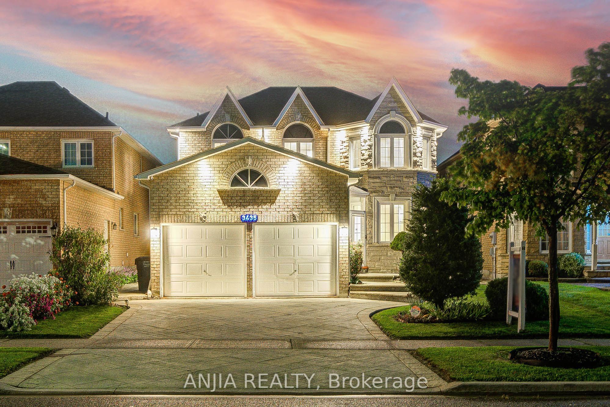 3435 Grand Park Drive, Mississauga, ON L5B 4E3