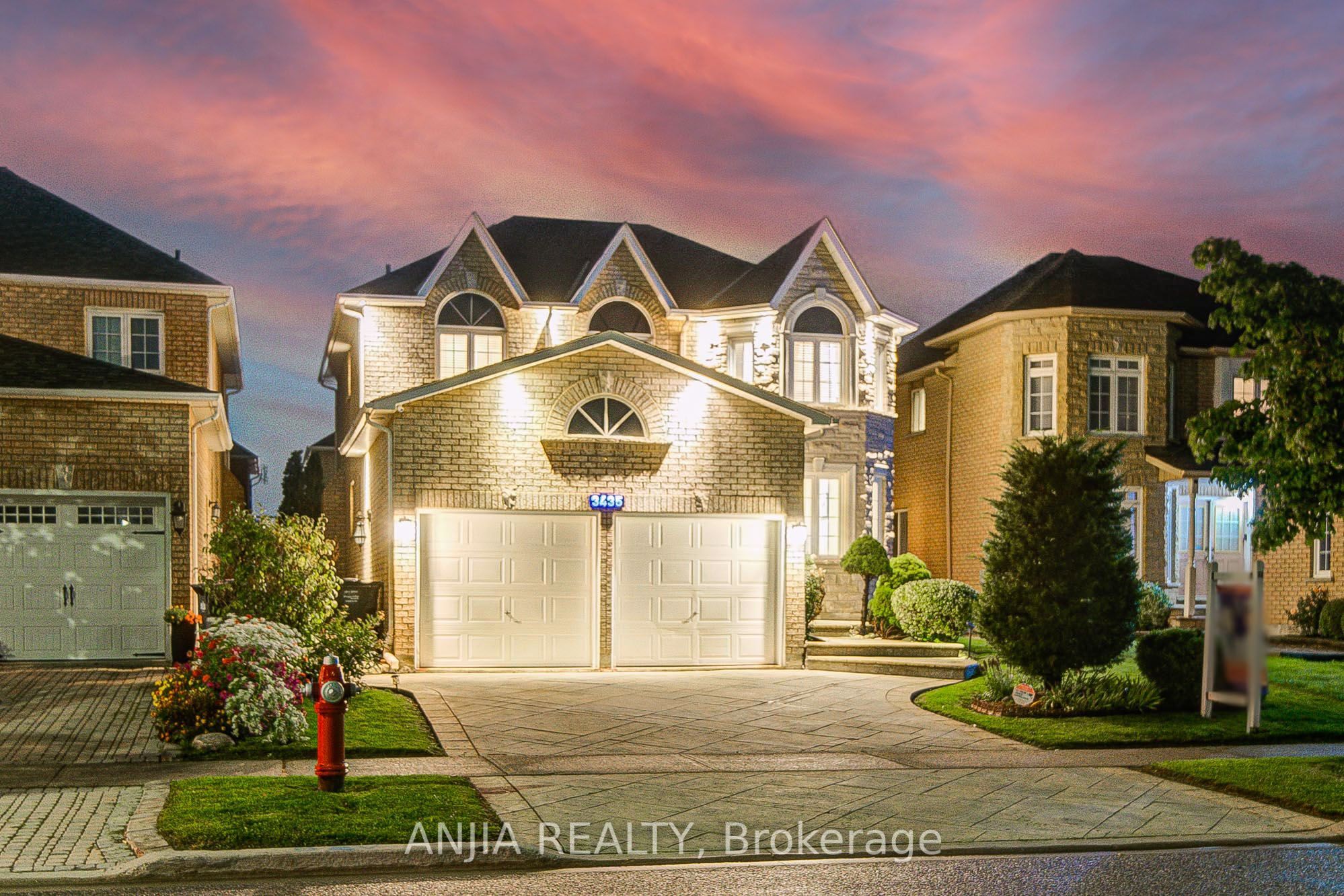 3435 Grand Park Drive, Mississauga, ON L5B 4E3 photo 2