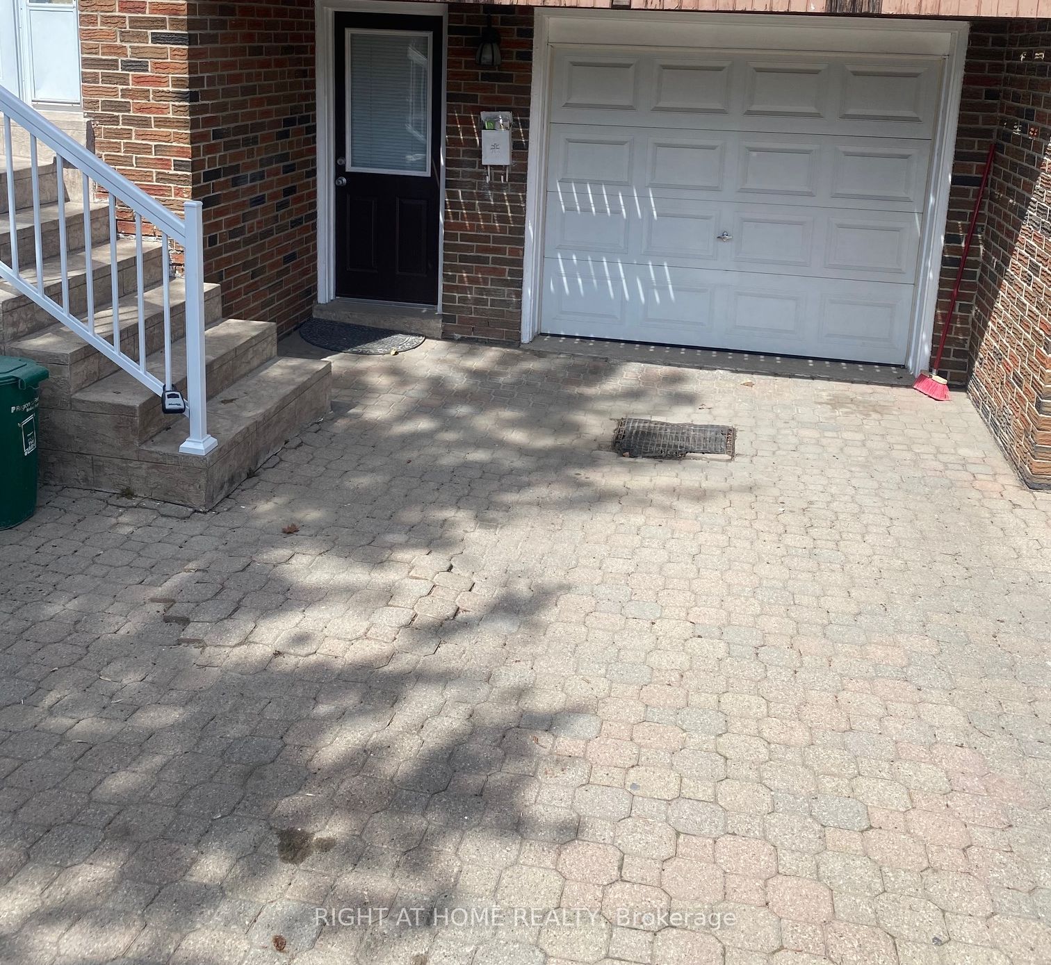 3083 Rymal Road, Mississauga, ON L4Y 3B4 photo 2