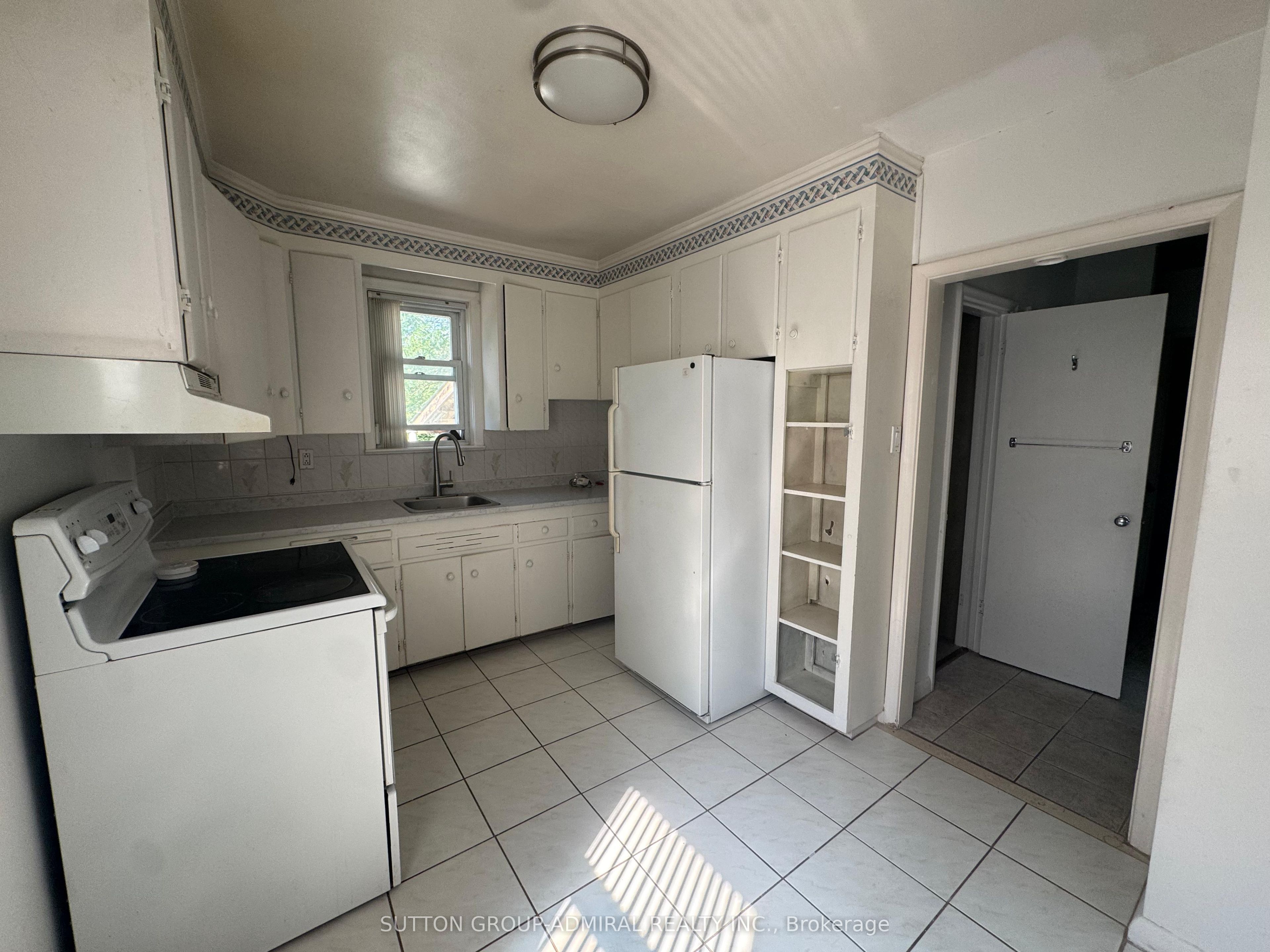 656 Browns Line, Toronto, ON M8W 3V6 photo 5