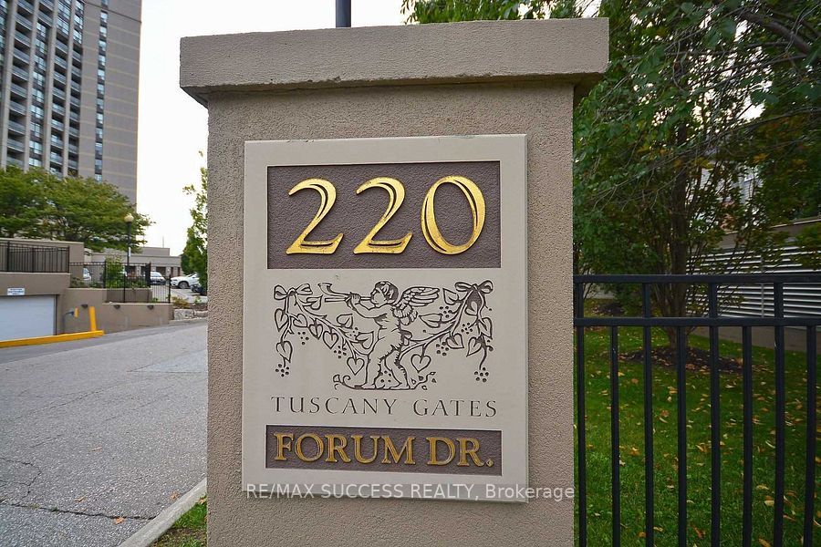 220 Forum Drive 701, Mississauga, ON L4Z 4K1
