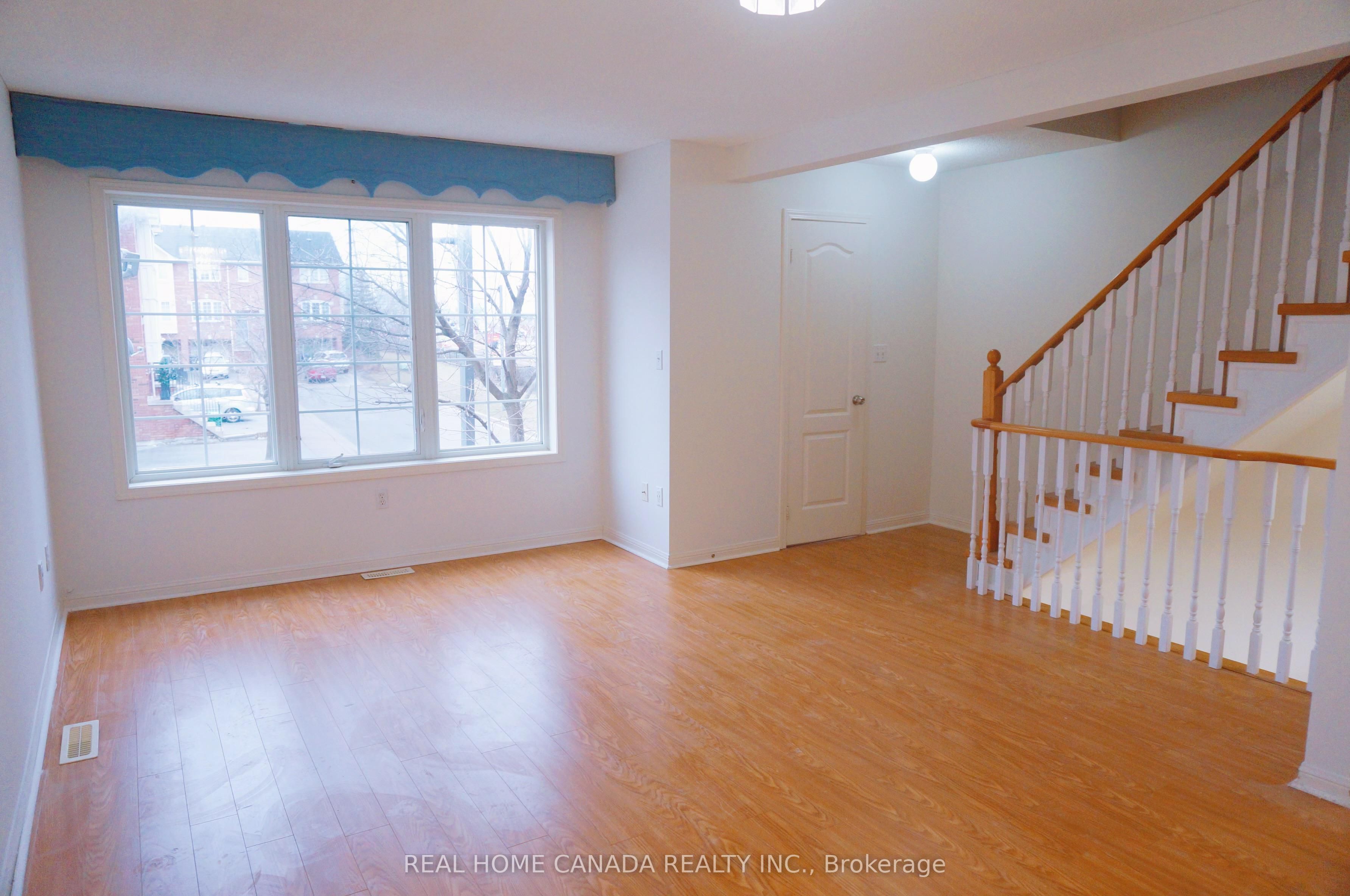 80 Acorn Place 54, Mississauga, ON L4Z 4C9 photo 4