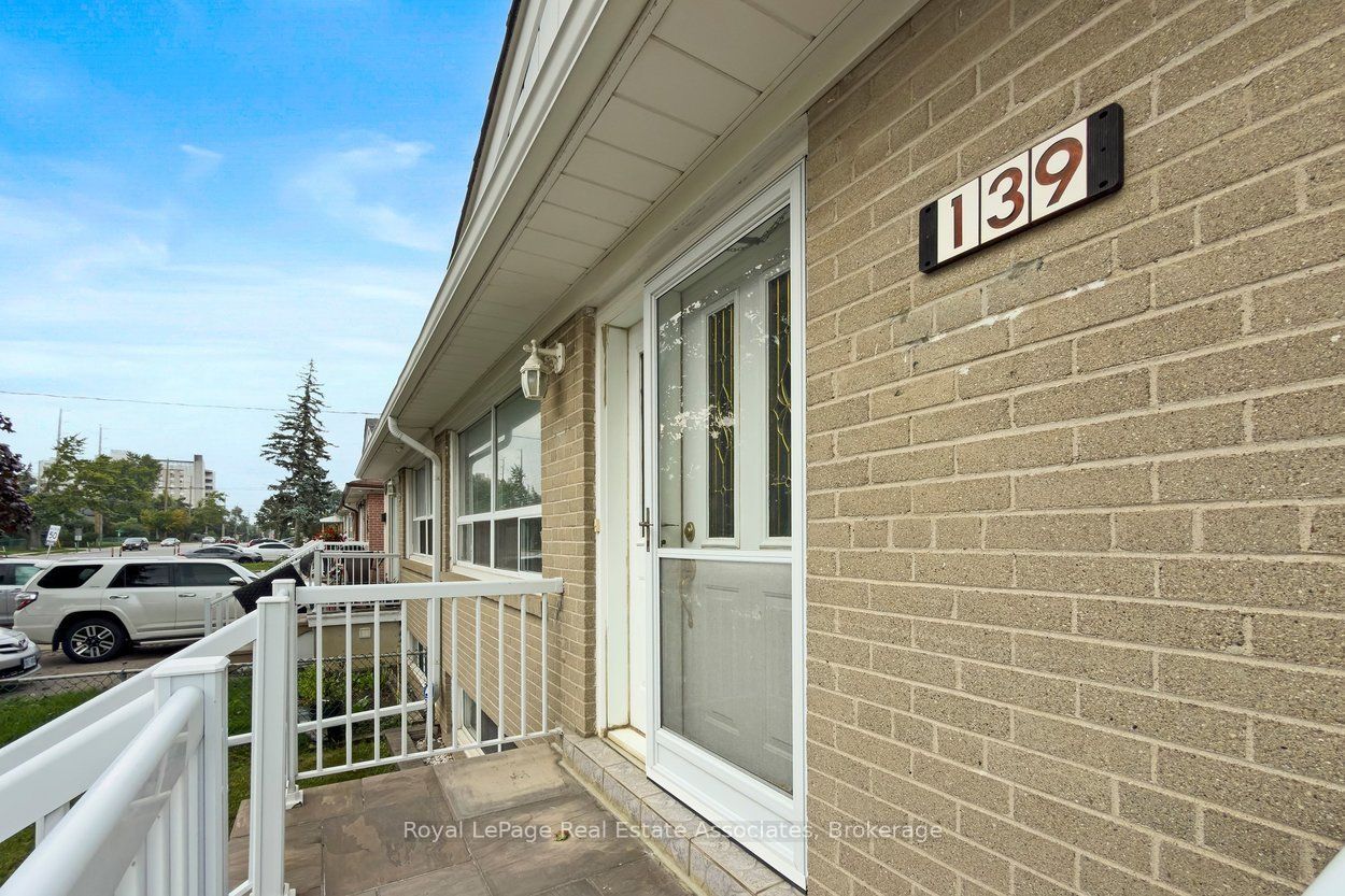 139 Vodden Street E, Brampton, ON L6V 1M6 photo 4