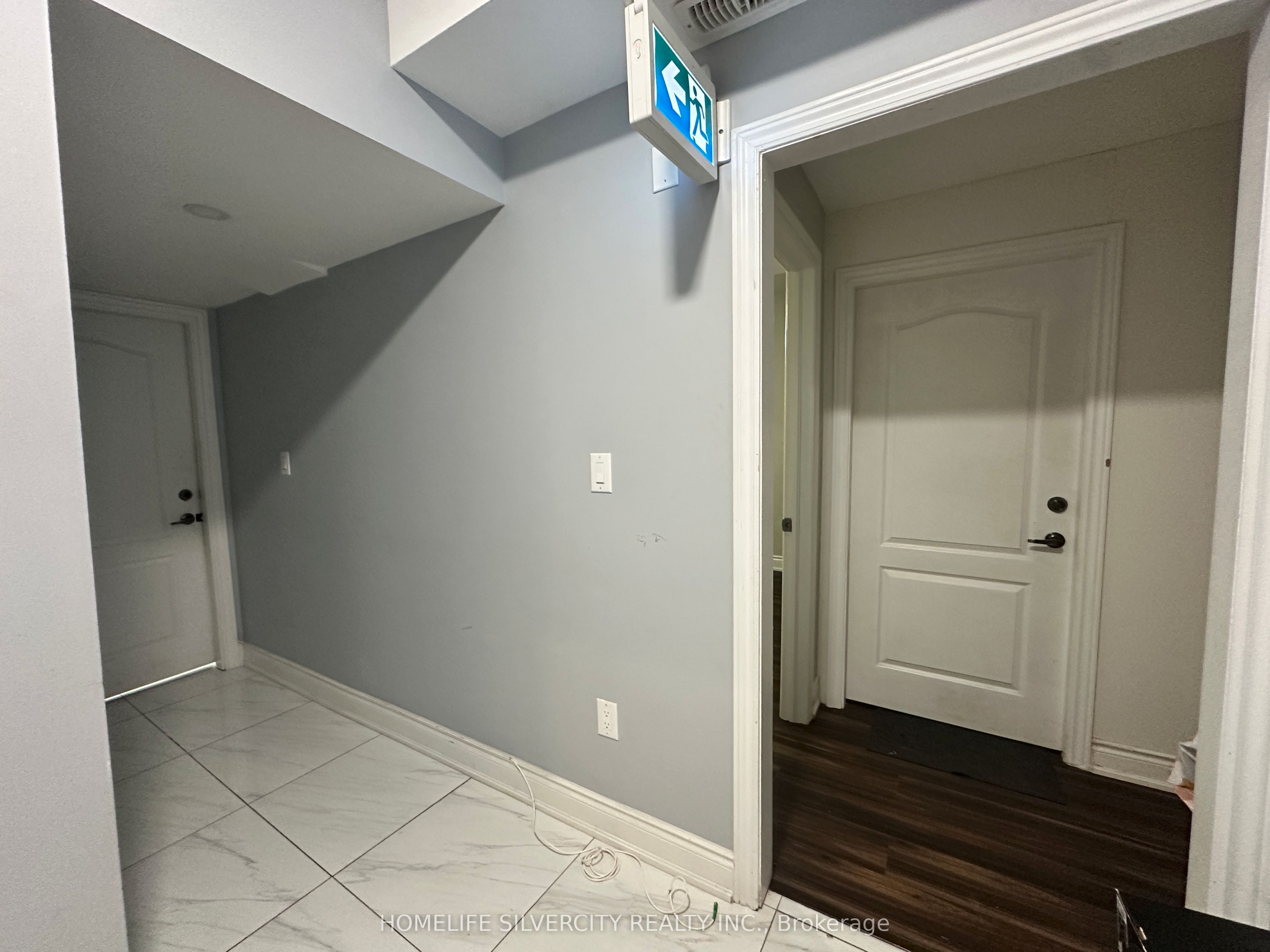 2 Tomahawk Court 2, Brampton, ON L6P 0V2 photo 5