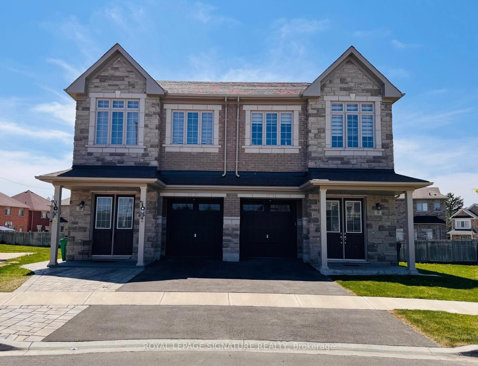 16 Hashmi Place, Brampton, ON L6Y 6K1