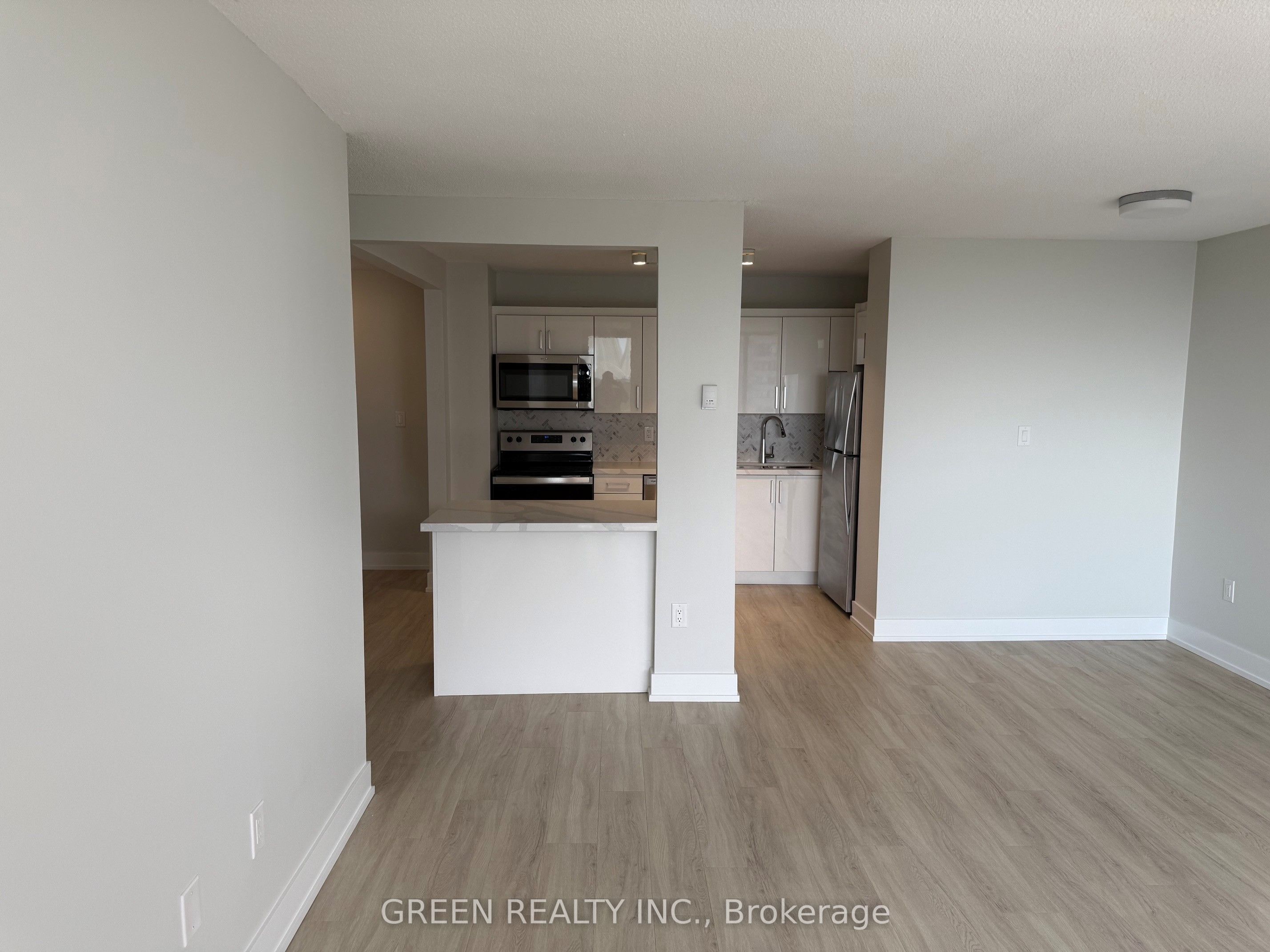 2220 Marine Drive 908, Oakville, ON L6L 1C1 photo 5