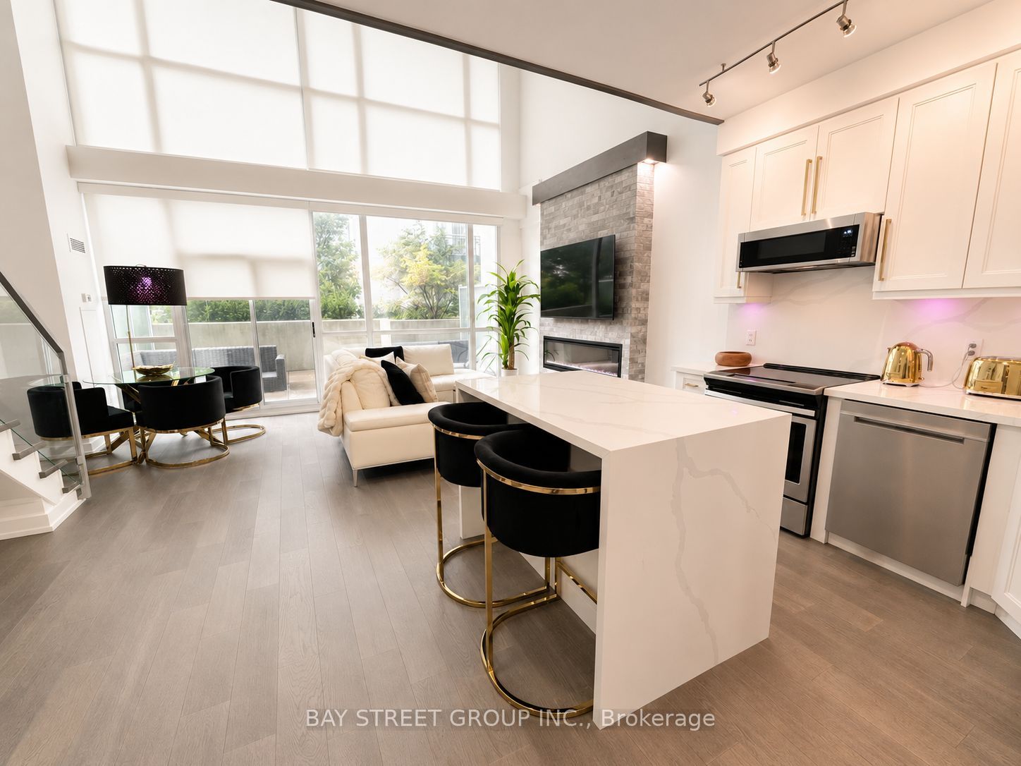 223 Webb Drive 609, Mississauga, ON L5B 0E1 photo 3