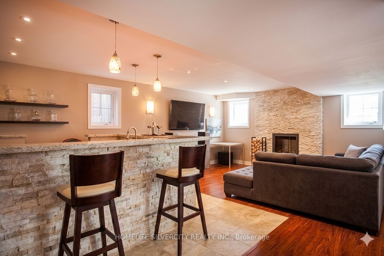 6717 Golden Hills Way, Mississauga, ON L5W 1P1 photo 5