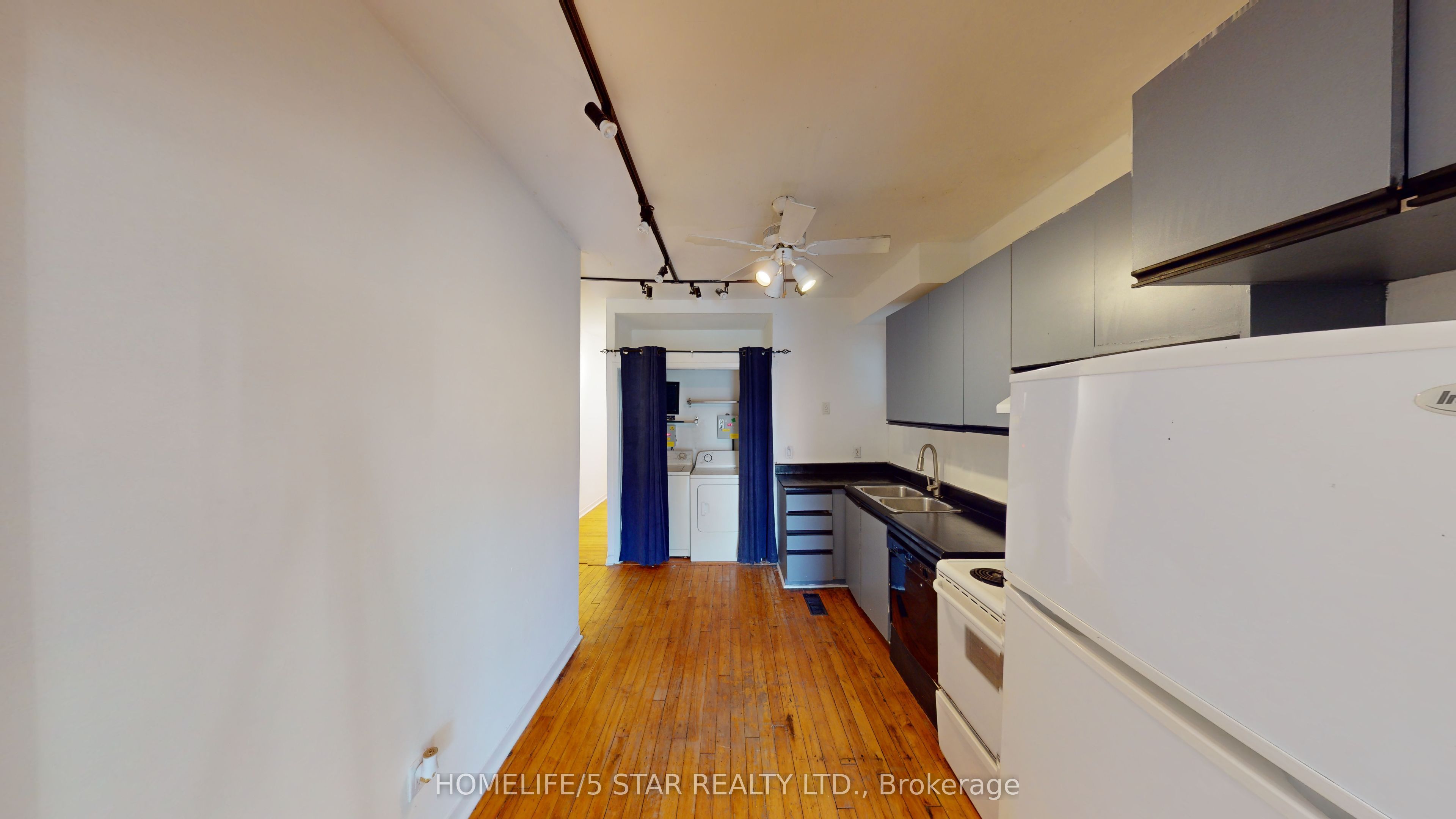 285 Salem Avenue Apt 1, Toronto, ON M6H 3C8 photo 2