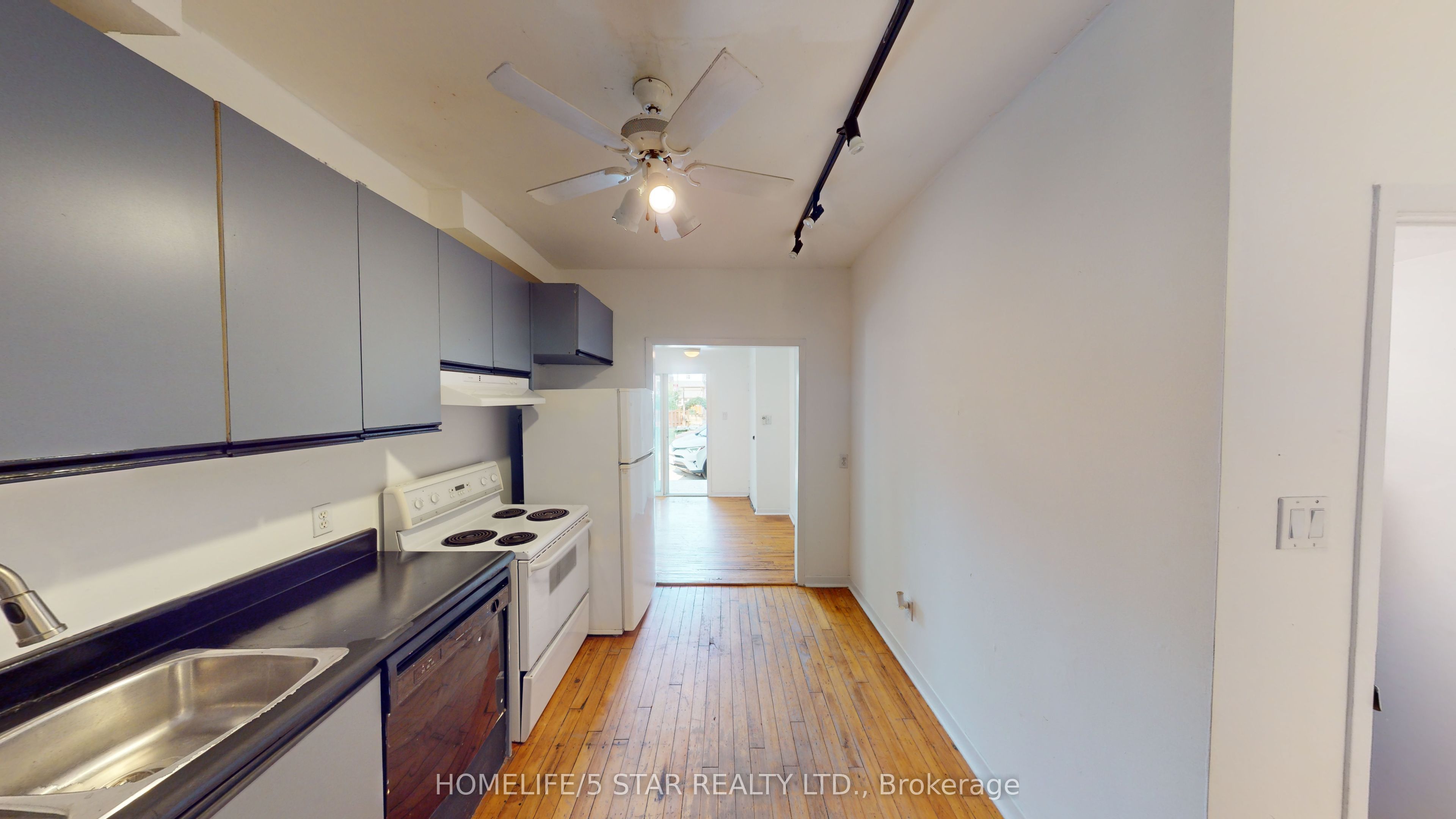 285 Salem Avenue Apt 1, Toronto, ON M6H 3C8 photo 4