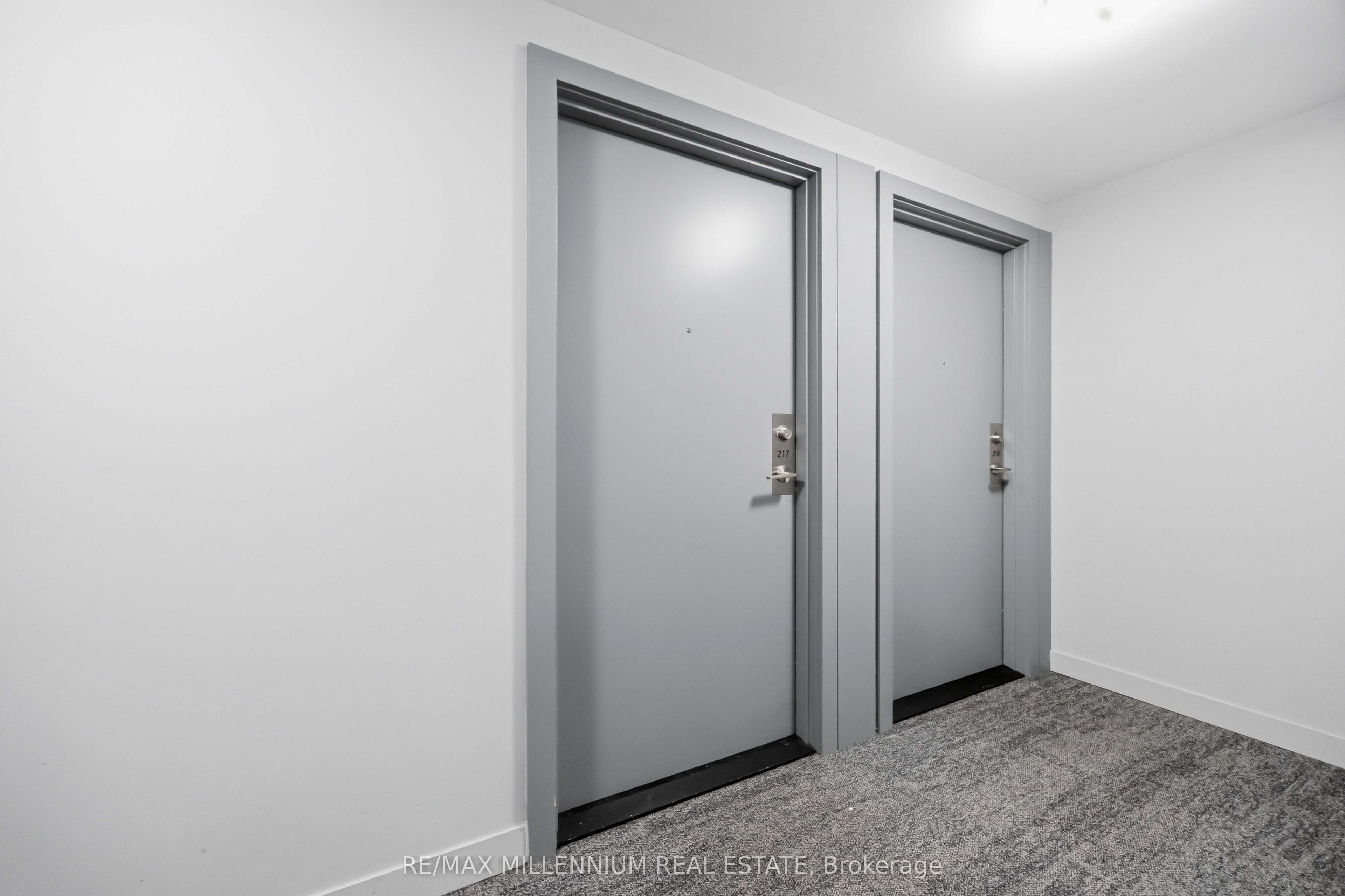 859 The Queensway 217, Toronto, ON M8Z 1N8 photo 4