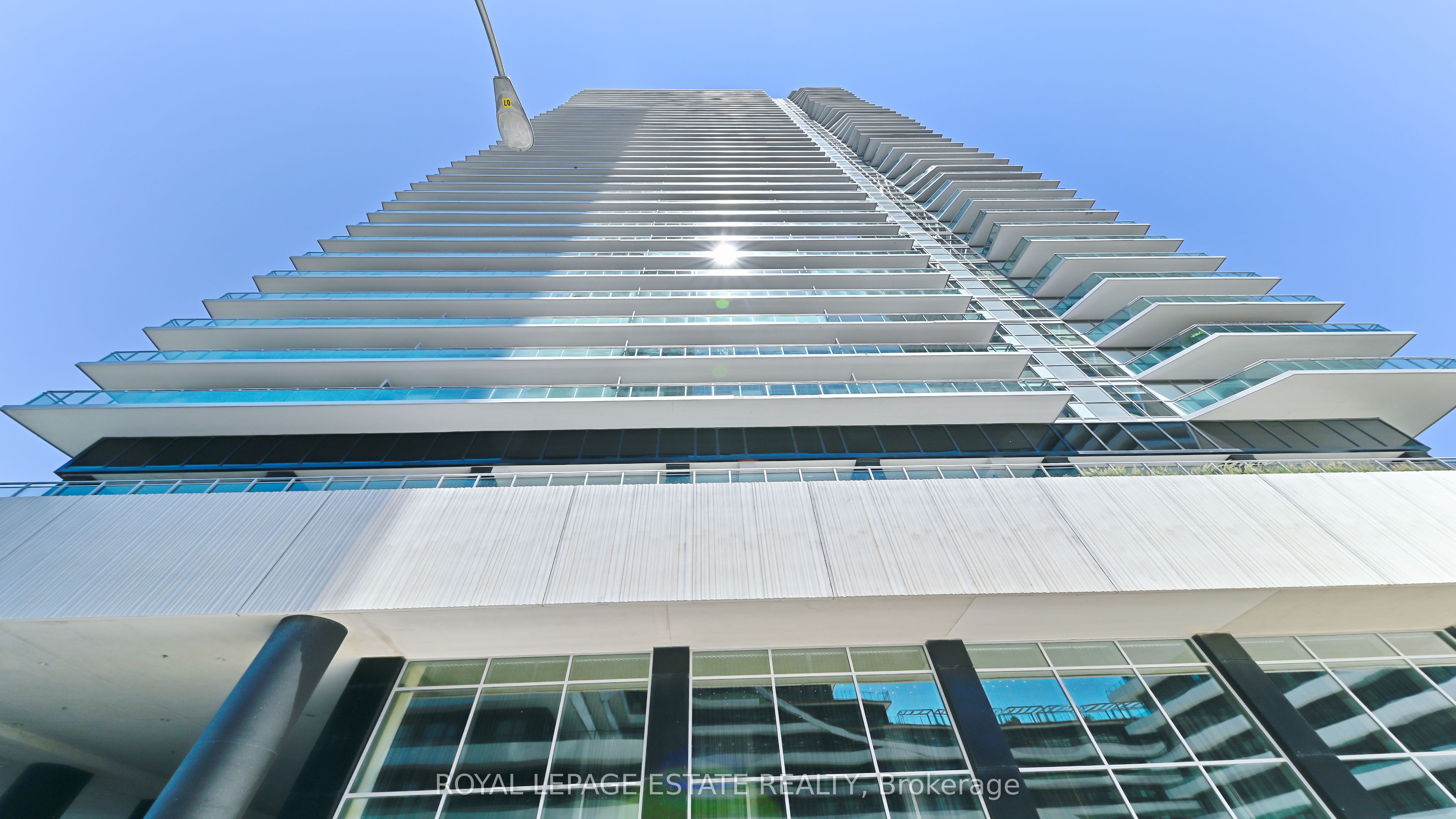 33 Shore Breeze Drive 2901, Toronto, ON M8V 1A1 photo 2