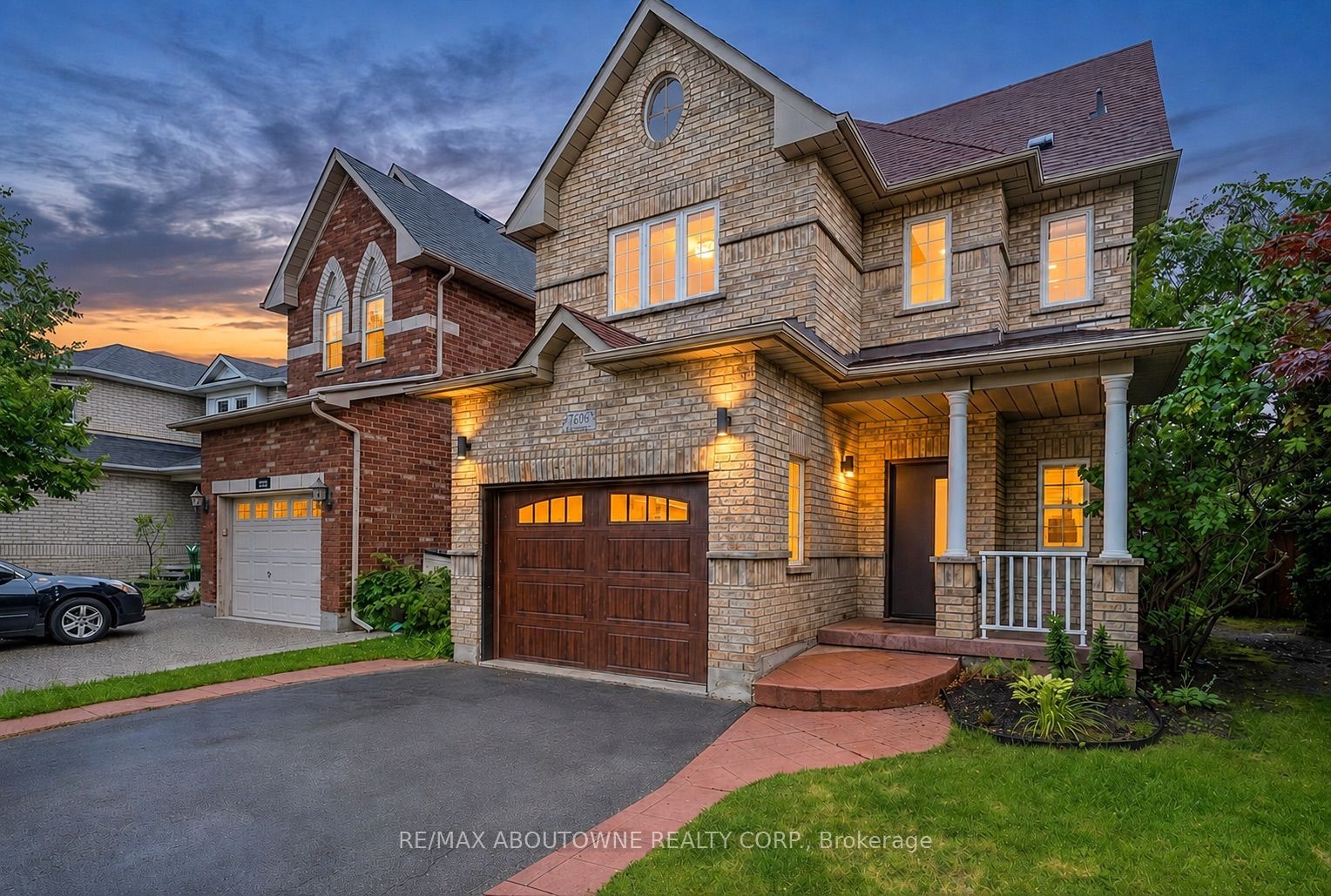 1282 Parkhurst Drive, Oakville, ON L6M 3V7