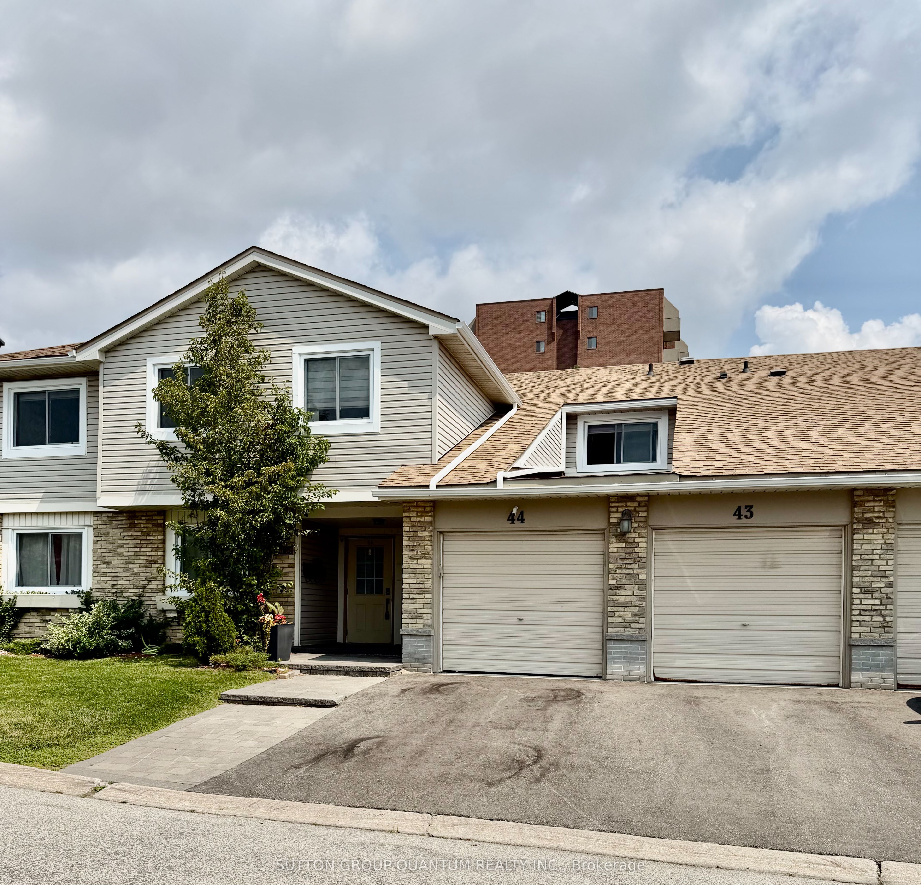 6777 Formentera Avenue 42, Mississauga, ON L5N 2M3 photo 2