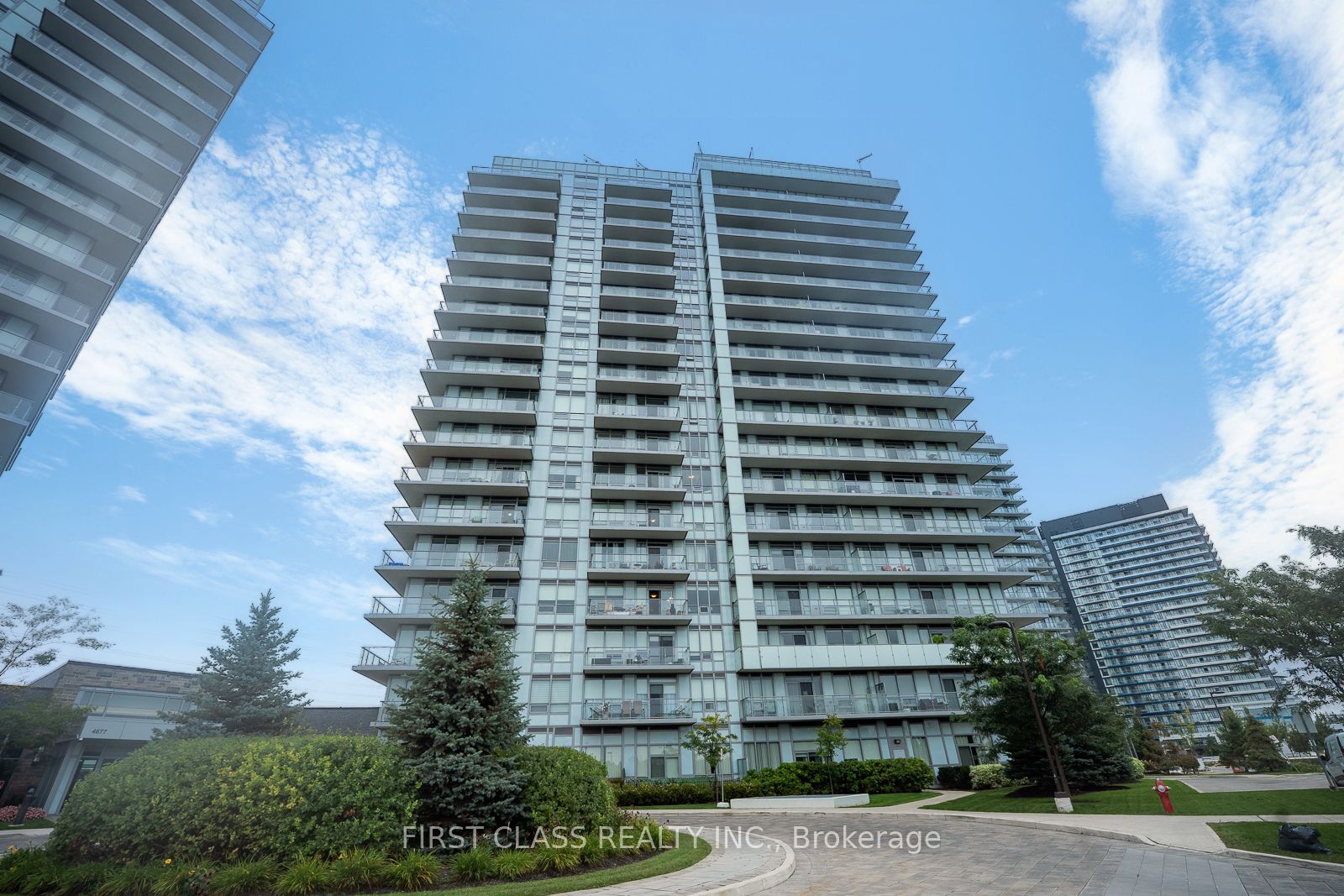 4699 Glen Erin Drive 605, Mississauga, ON L5M 2E5