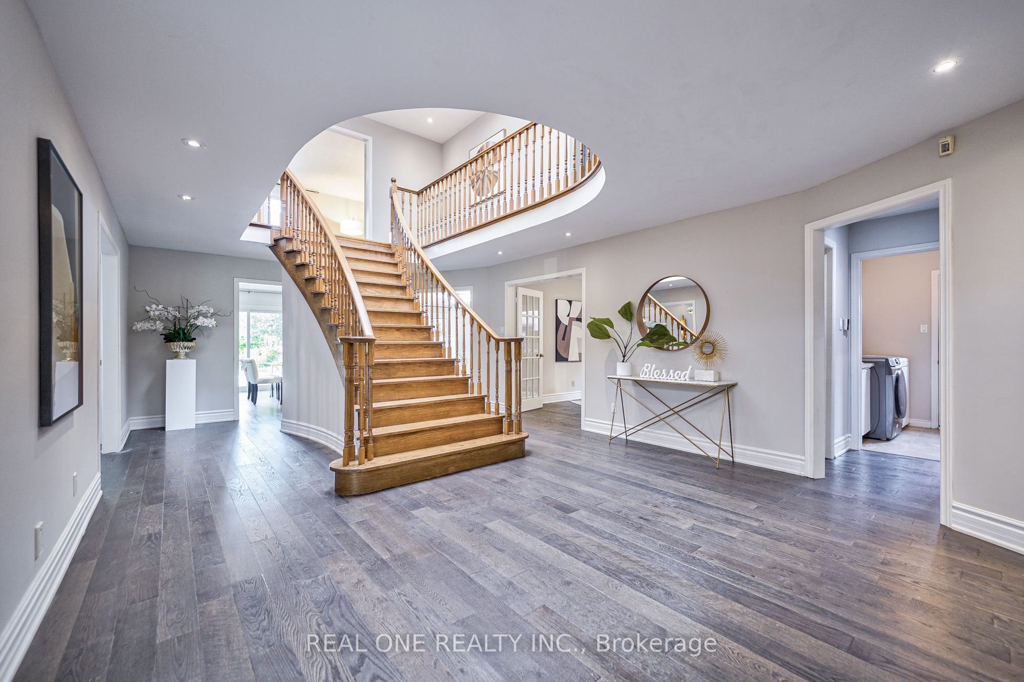 1321 Monks Passage, Oakville, ON L6M 1K6 photo 3