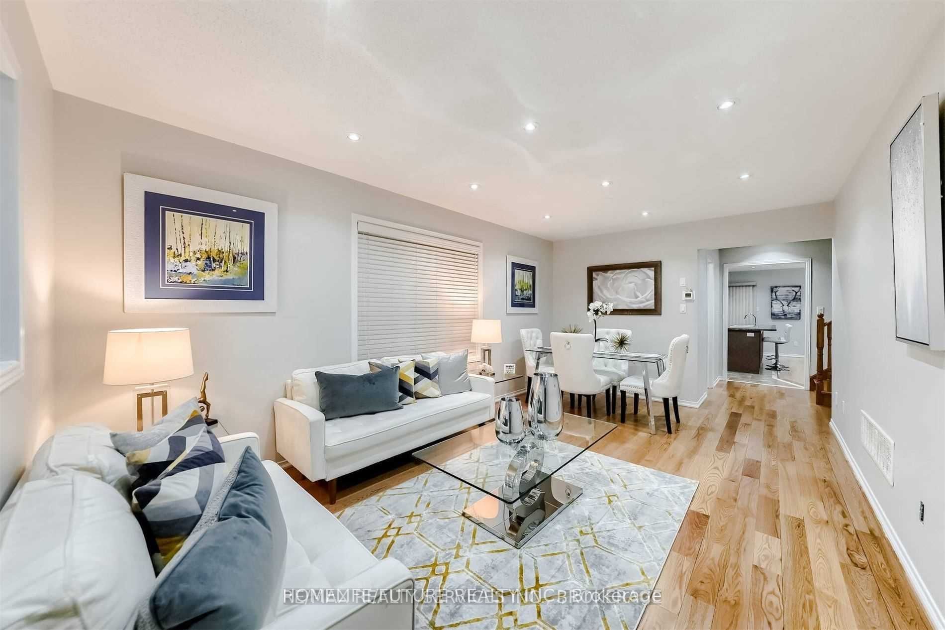 24 Oklahoma Drive, Brampton, ON L6P 3J7 photo 2