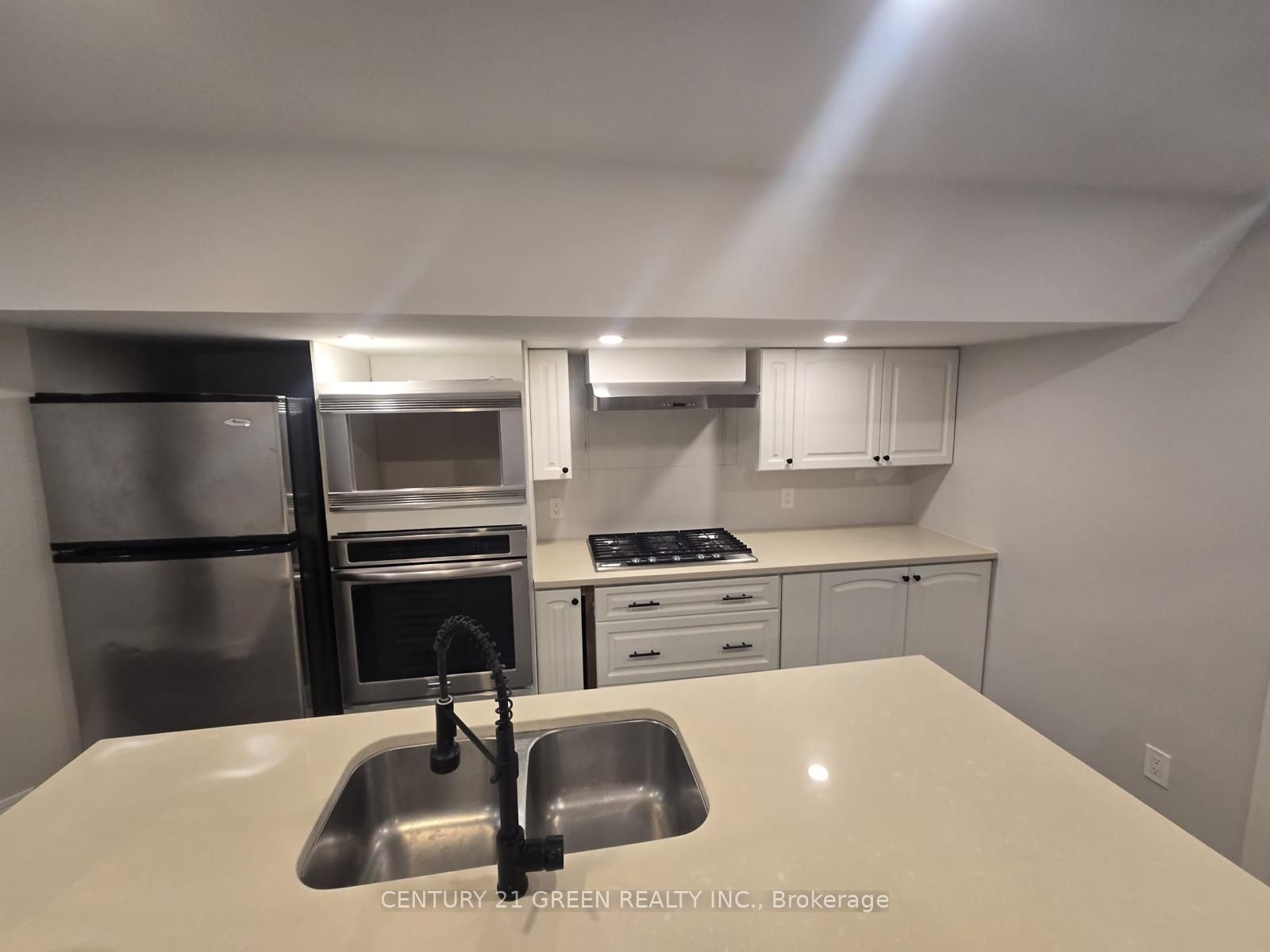 2483 Old Brompton Way Lower, Oakville, ON L6M 0J5