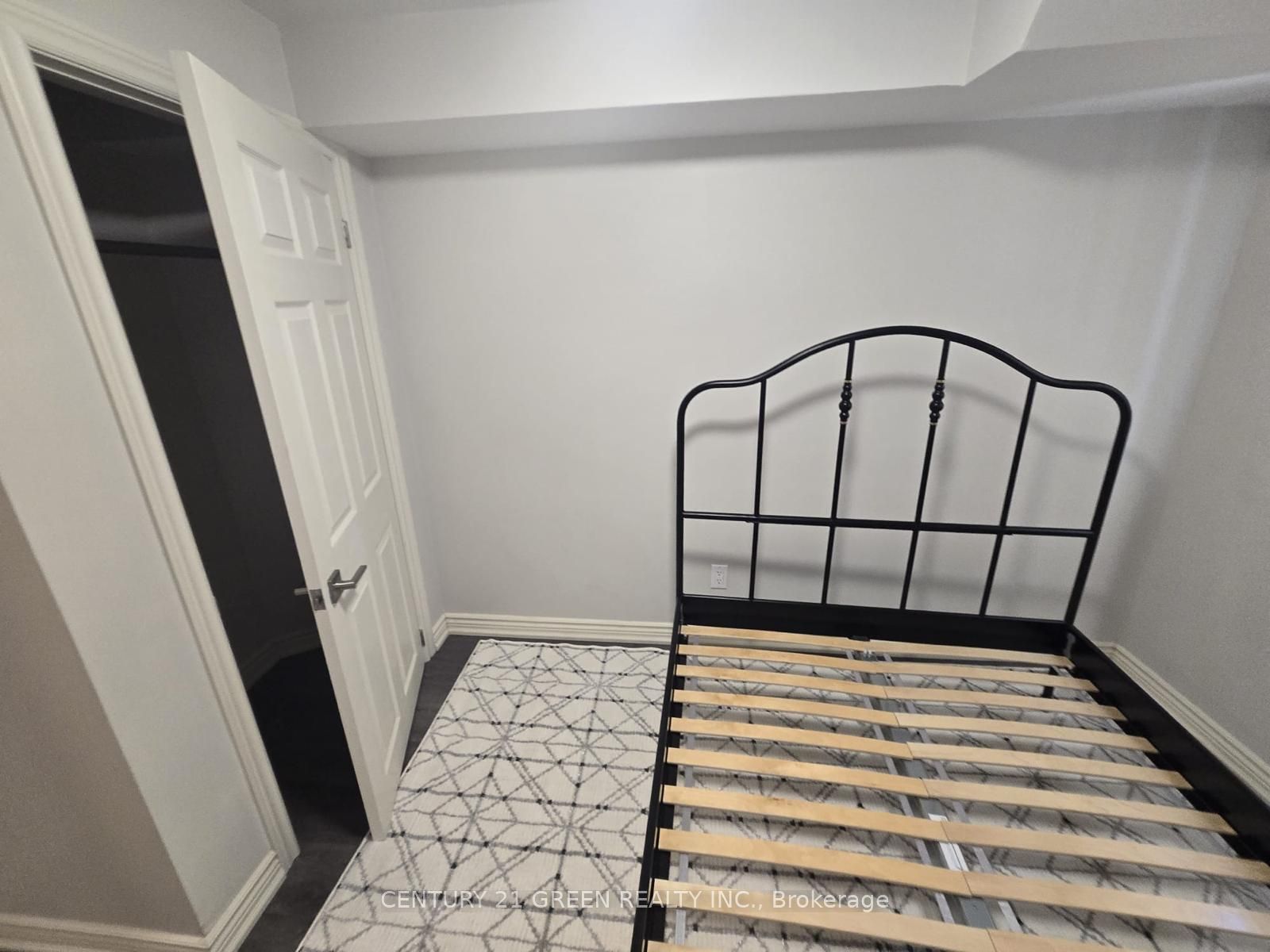2483 Old Brompton Way Lower, Oakville, ON L6M 0J5 photo 5