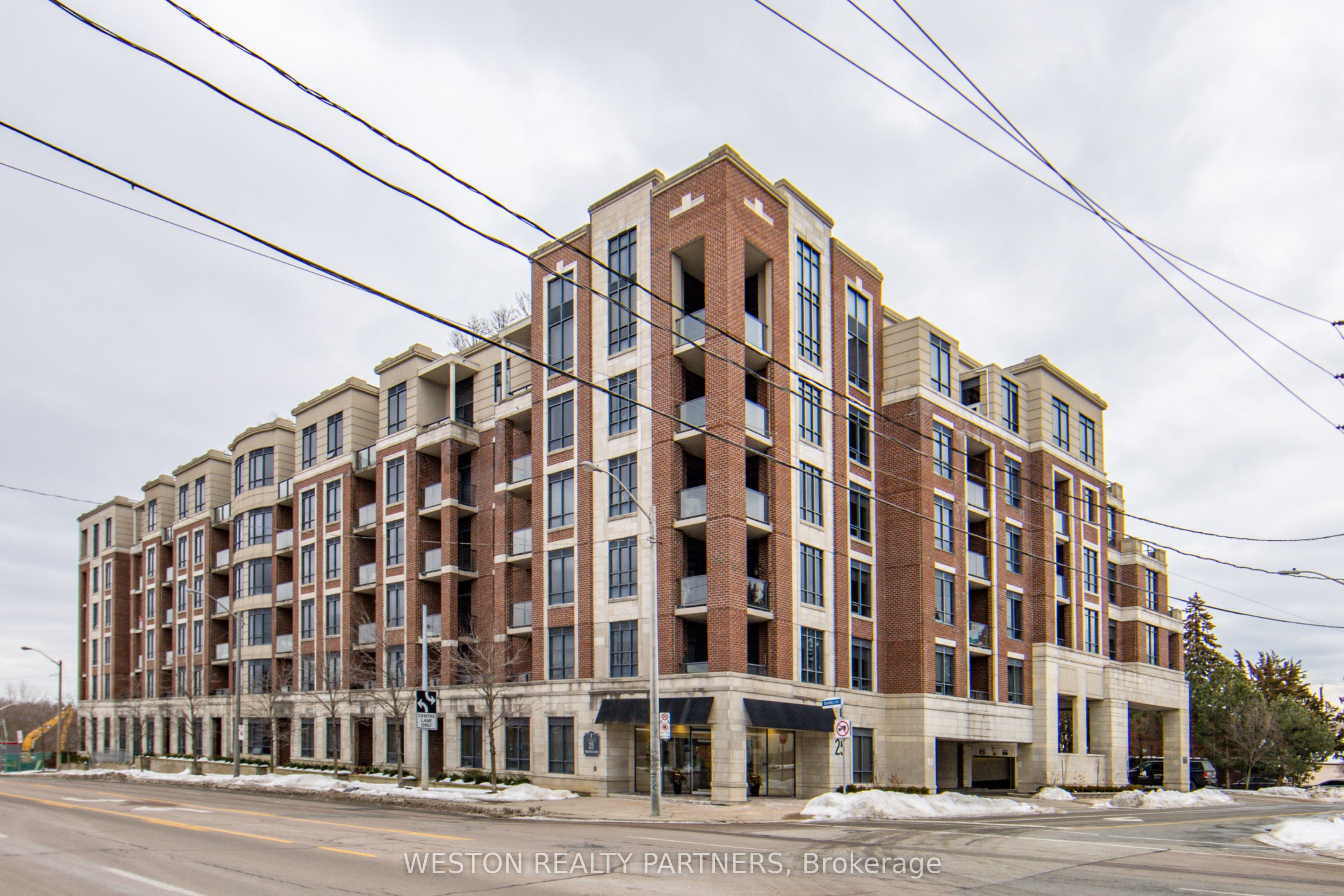 25 Earlington Avenue 118, Toronto, ON M8X 3A3