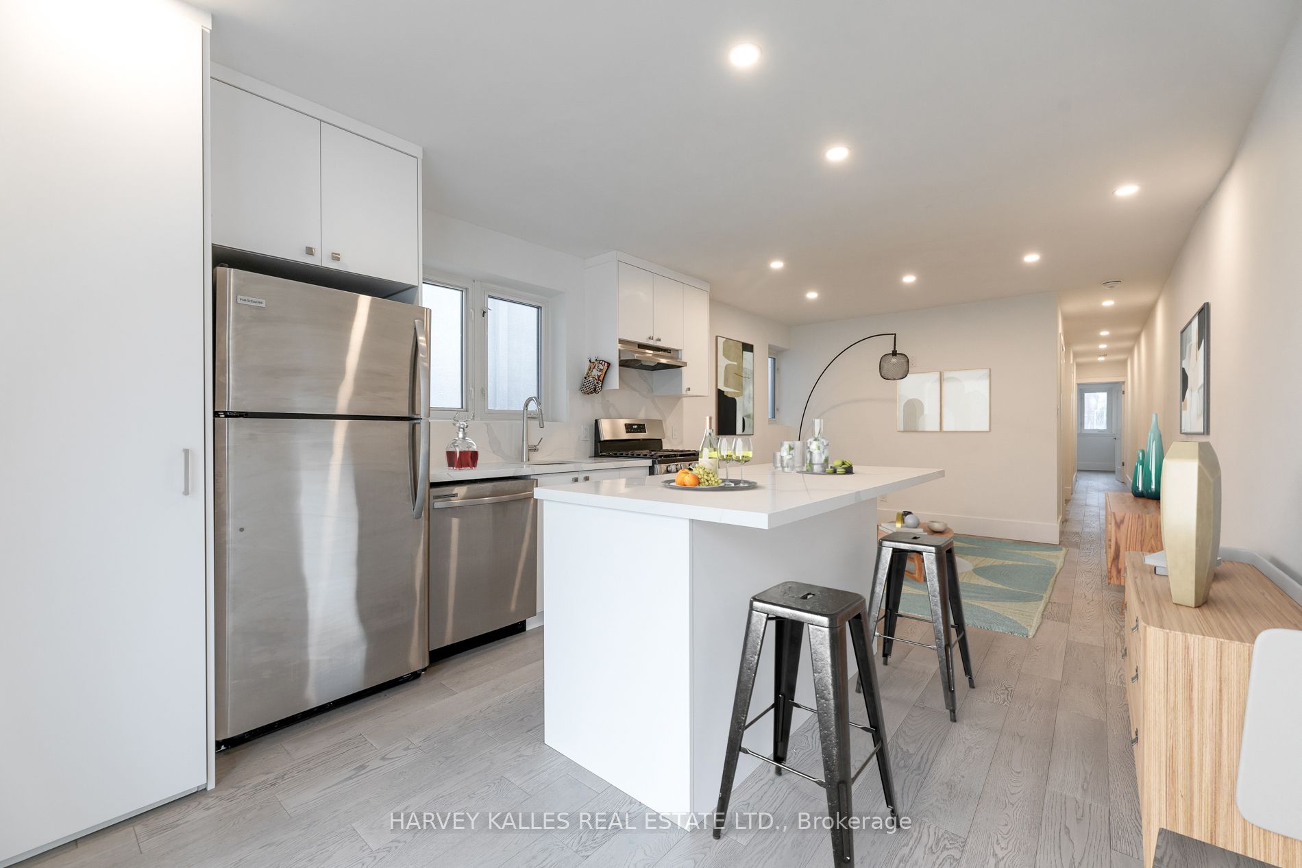 210 Christie Street 2, Toronto, ON M6G 3B7 photo 2