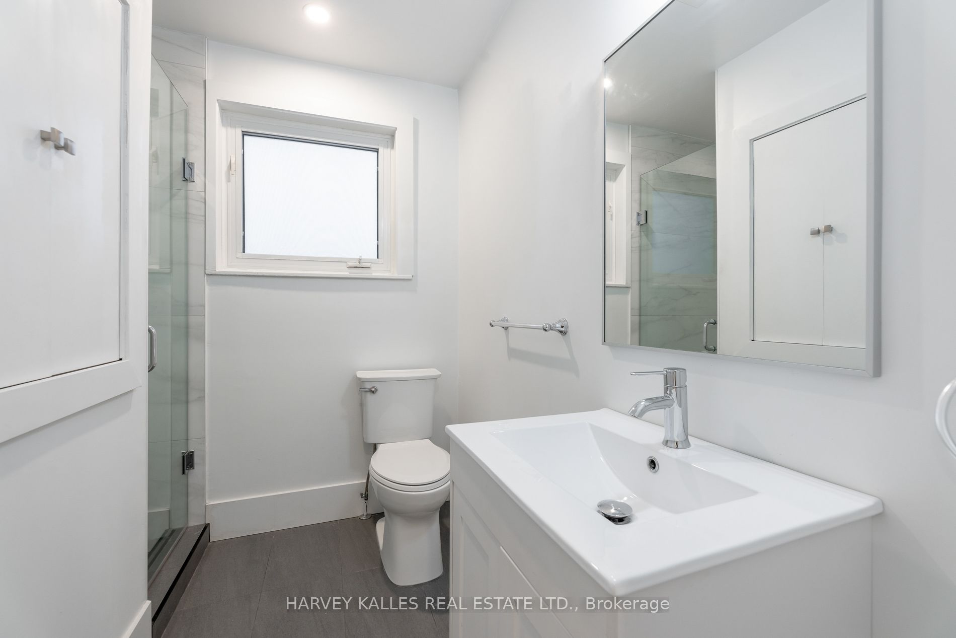 210 Christie Street 2, Toronto, ON M6G 3B7 photo 5
