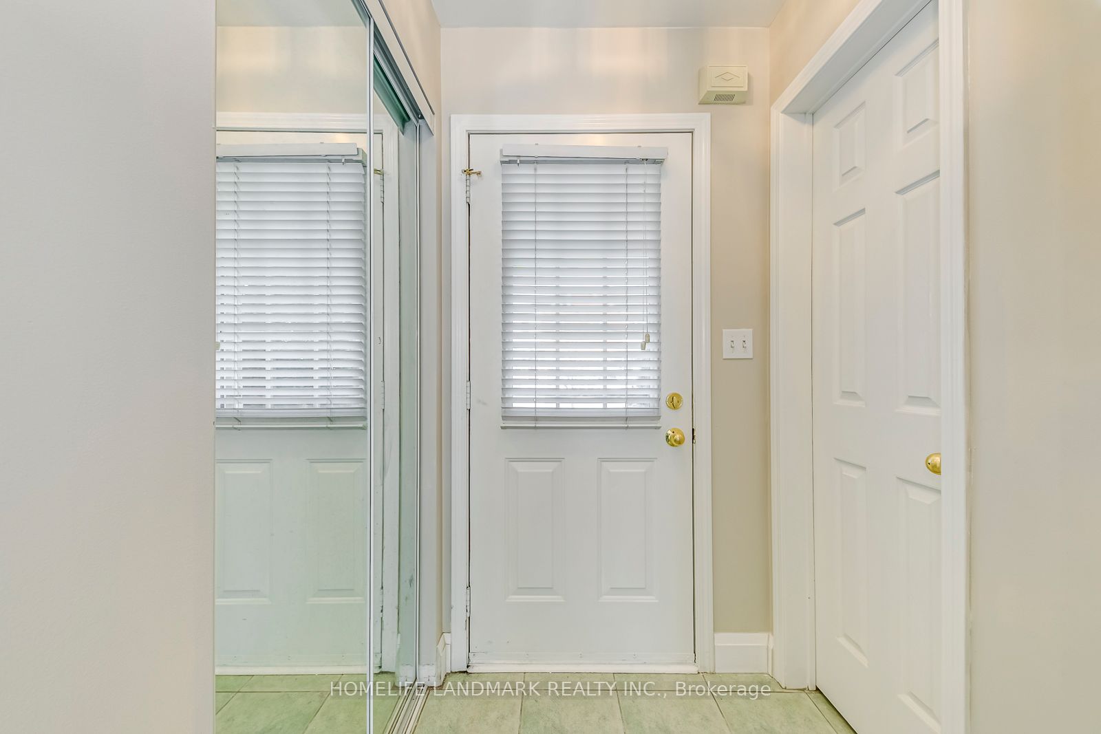 4432 Peter Drive, Burlington, ON L7L 6S7 photo 2