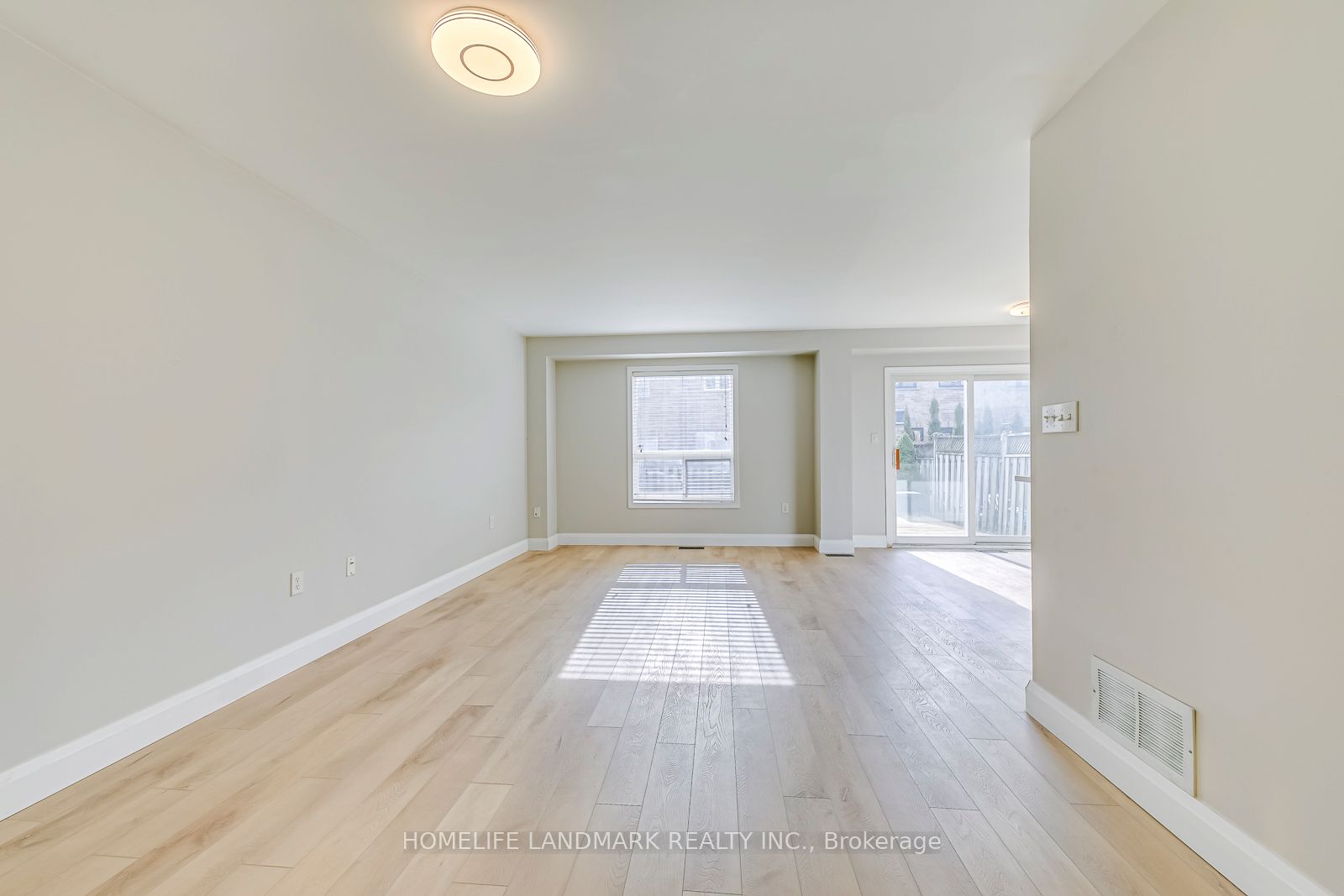 4432 Peter Drive, Burlington, ON L7L 6S7 photo 4
