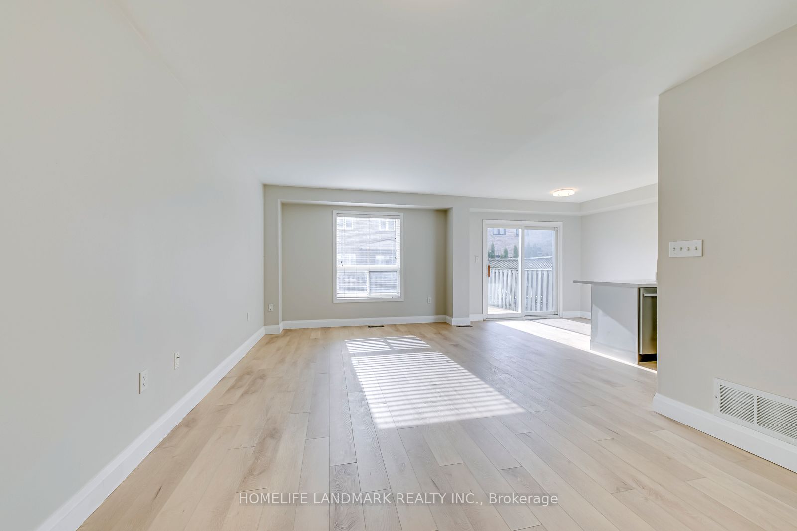 4432 Peter Drive, Burlington, ON L7L 6S7 photo 5