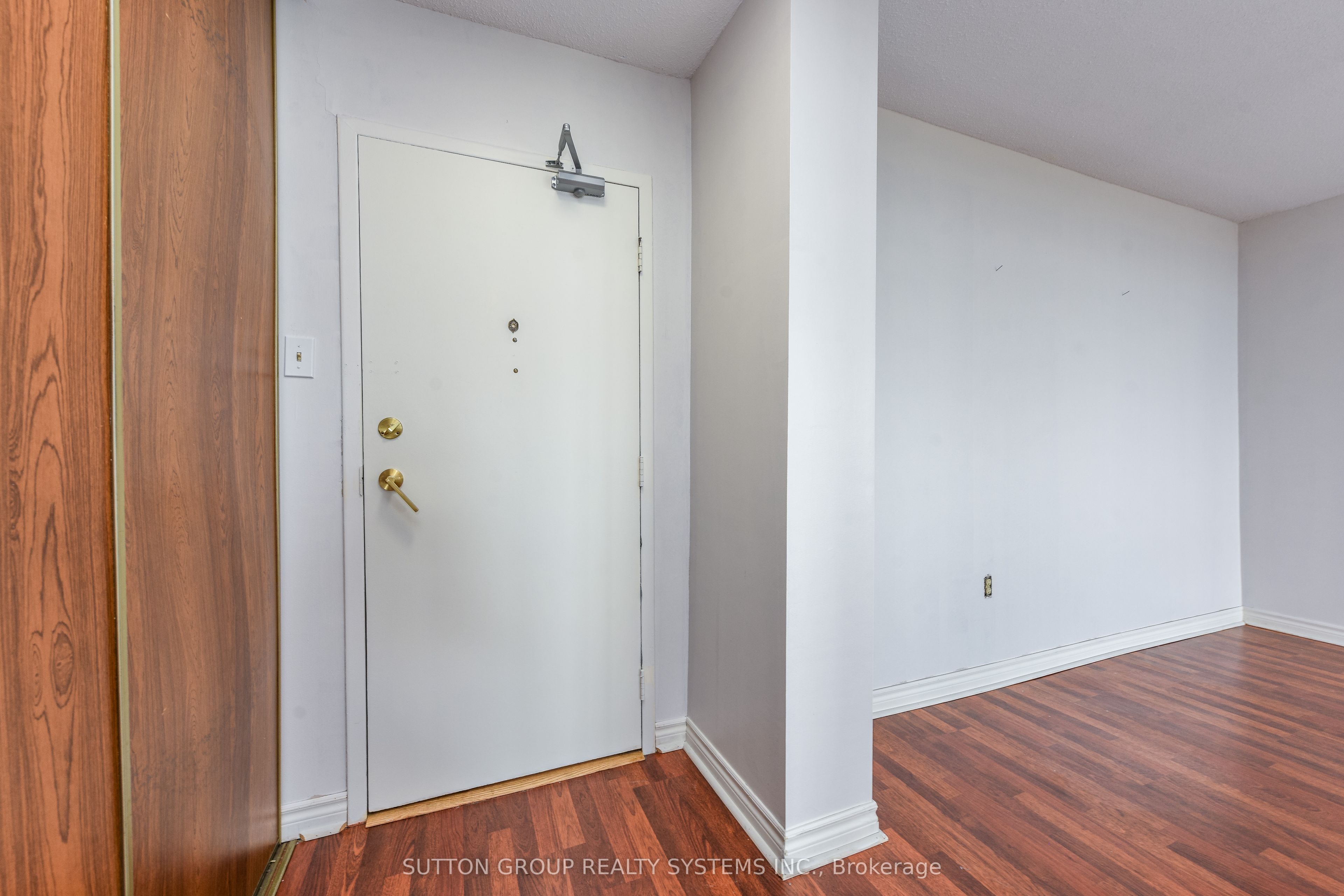 2055 Upper Middle Road 705, Burlington, ON L7P 3P4 photo 5