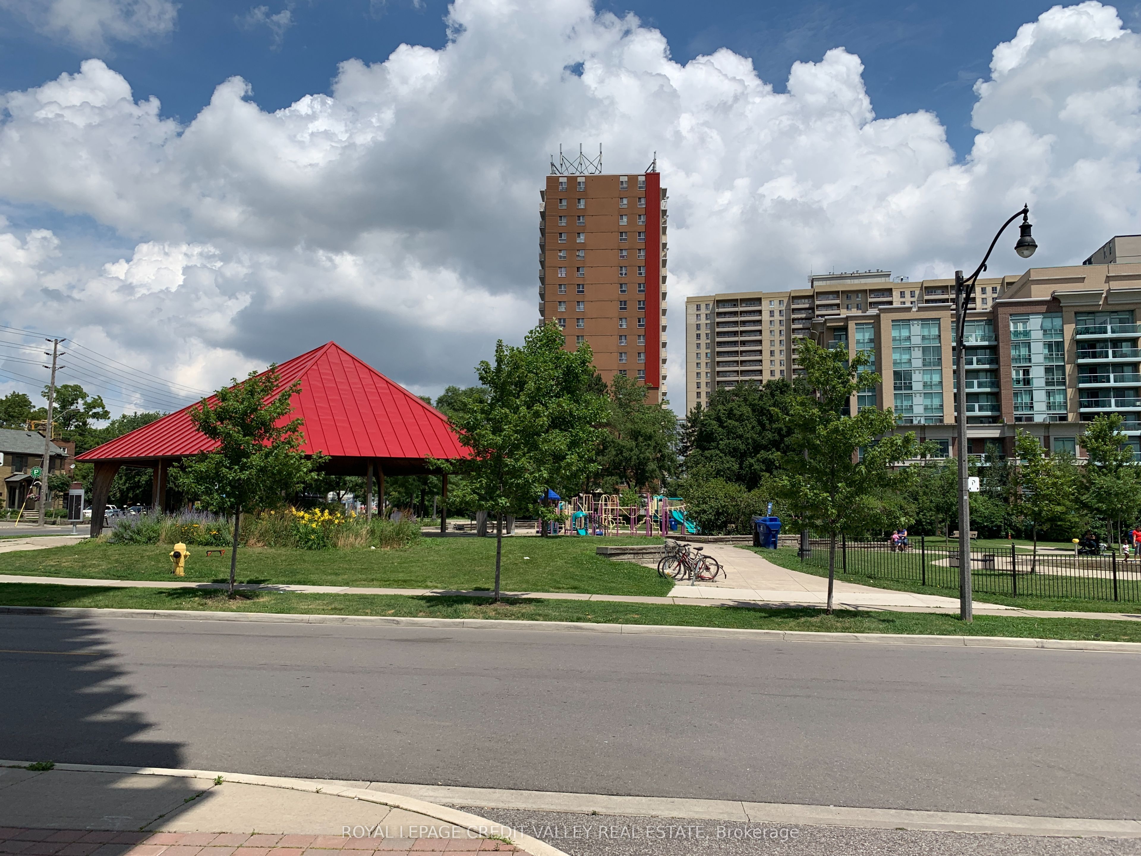 5101 Dundas Street W 308, Toronto, ON M9A 5G8 photo 3