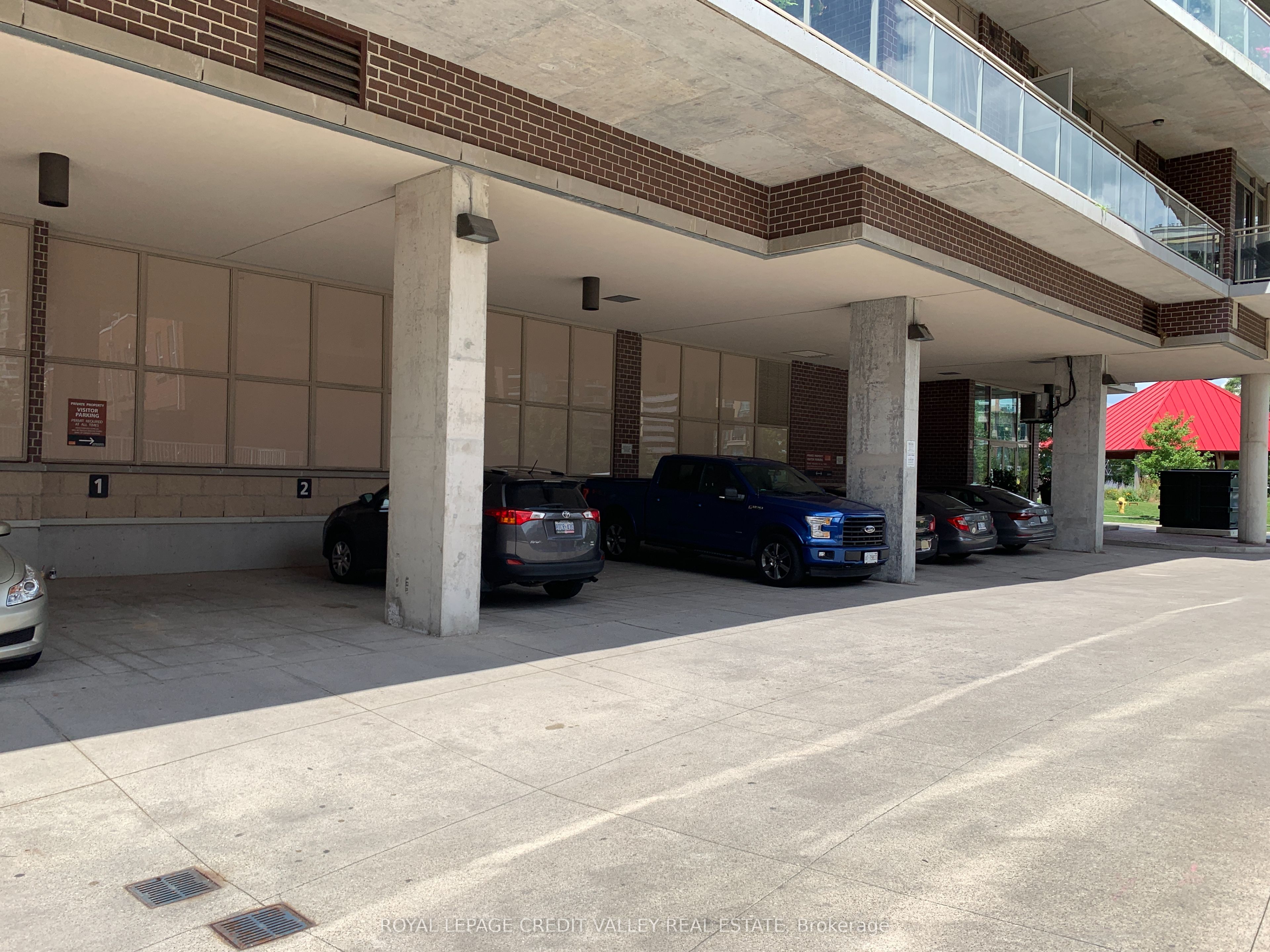 5101 Dundas Street W 308, Toronto, ON M9A 5G8 photo 4
