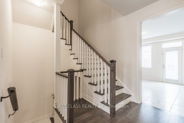 436 Wheat Boom Drive, Oakville, ON L6H 0S1 photo 5