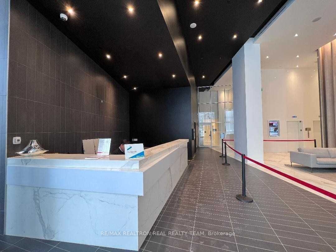 3900 Confederation Parkway 316, Mississauga, ON L5B 0M3 photo 2
