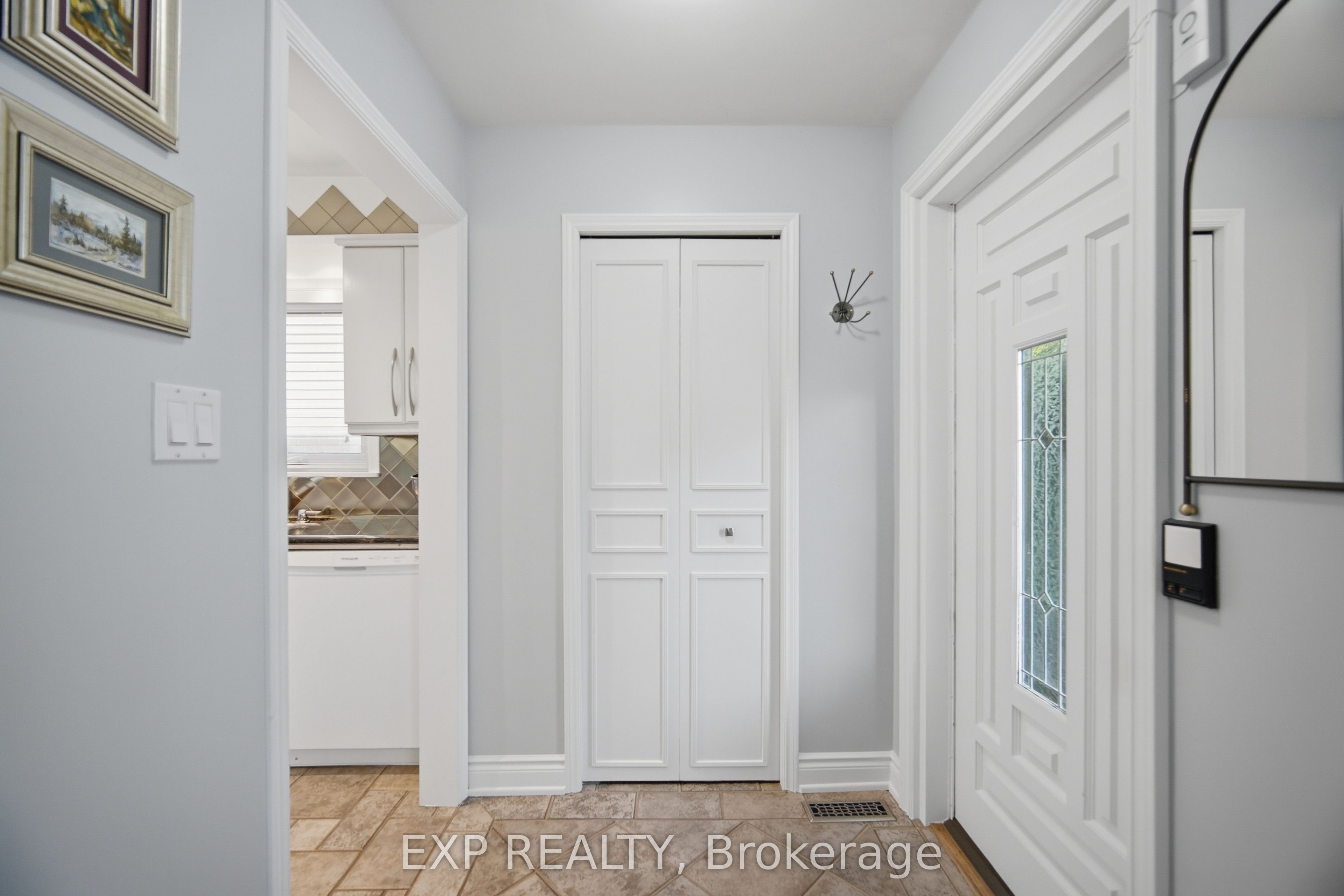 357 Karen Park Crescent, Mississauga, ON L5A 3C8 photo 5