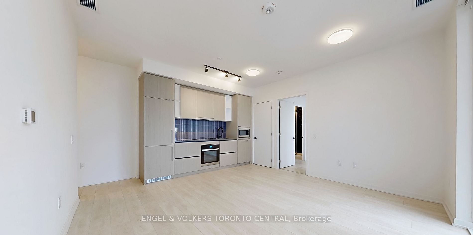 1285 Dupont Street 2901, Toronto, ON M6H 0E3