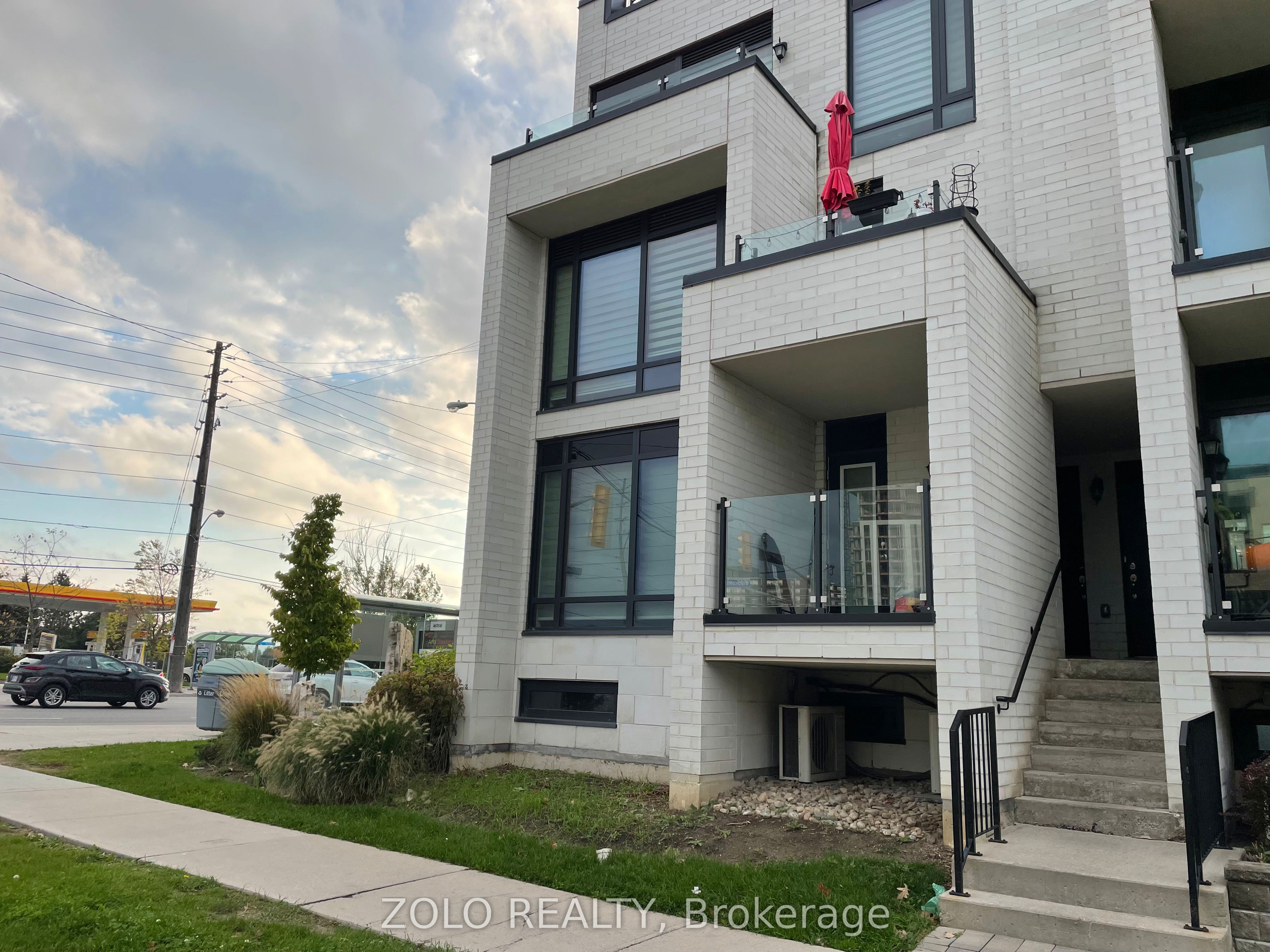 130 Widdicombe Hill Boulevard 418, Toronto, ON M9R 0A9 photo 2