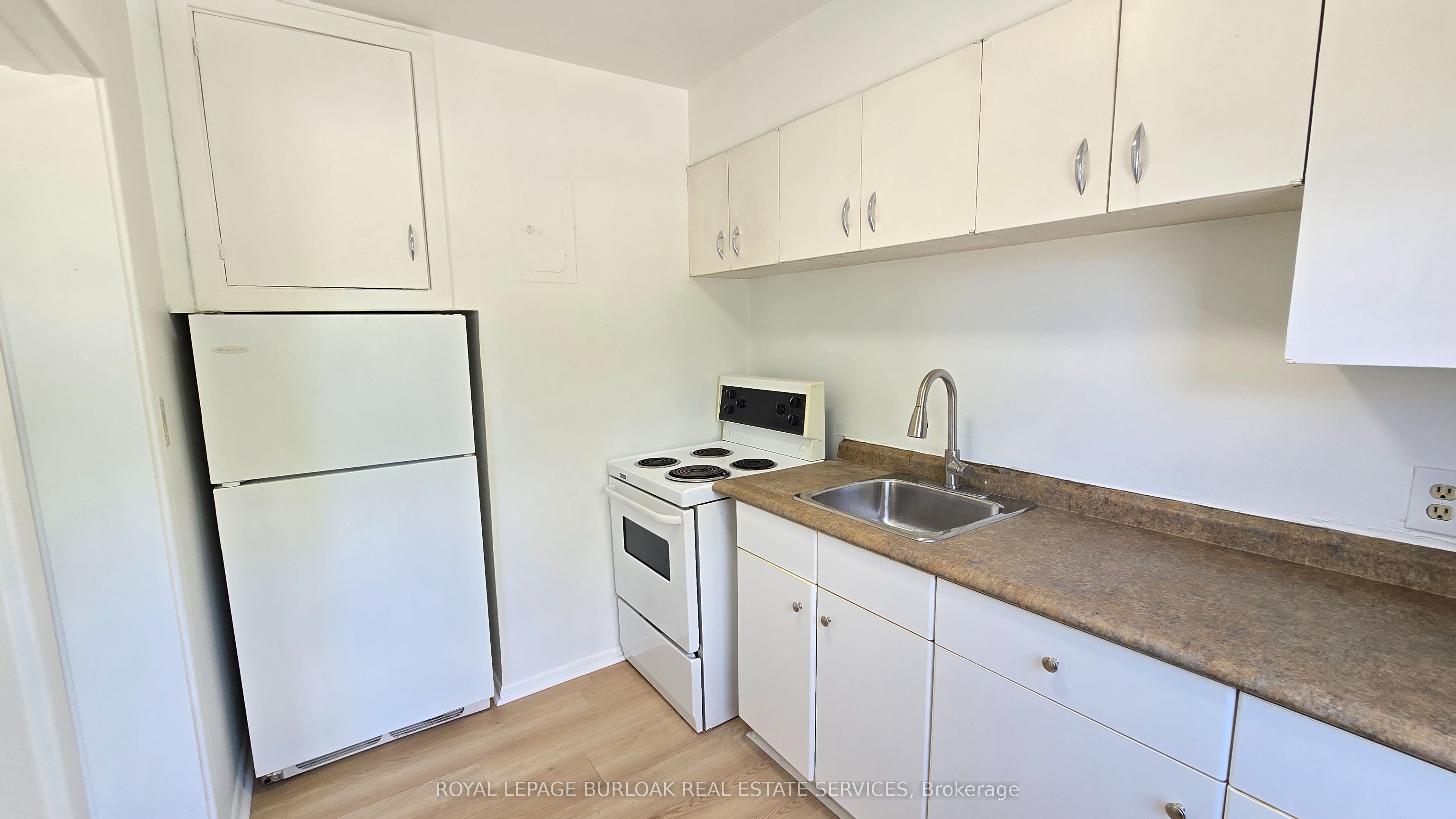 849 Brant Street 6, Burlington, ON L7R 2J6 photo 4