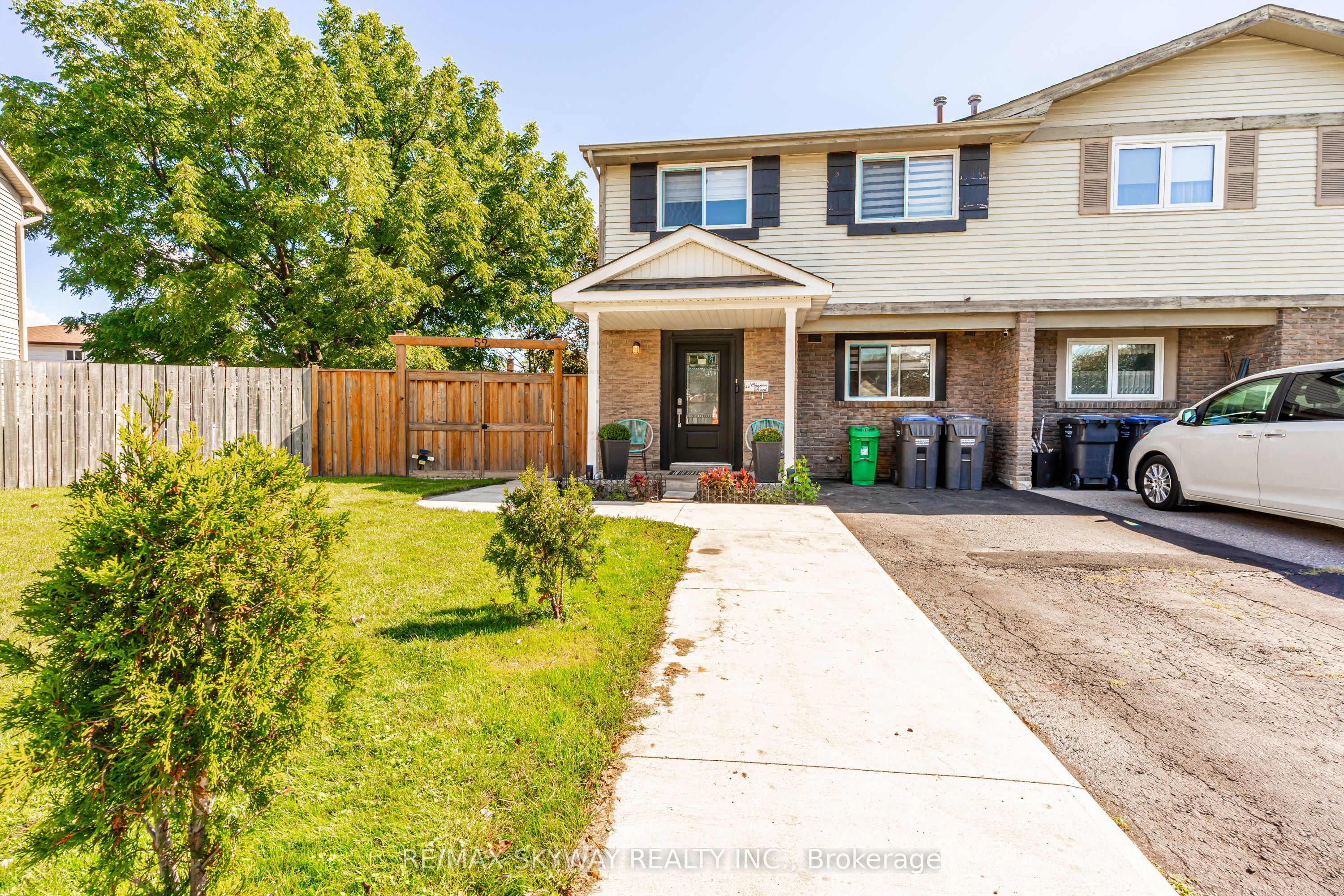 52 Charters Road, Brampton, ON L6V 2S5 photo 3